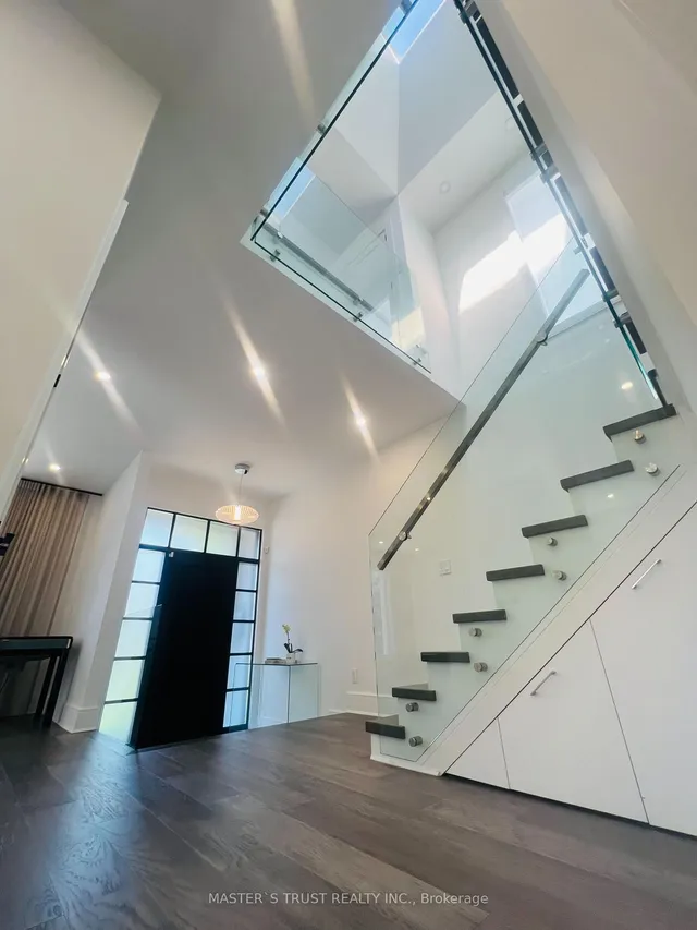 Additional property image - 515 Melrose Ave