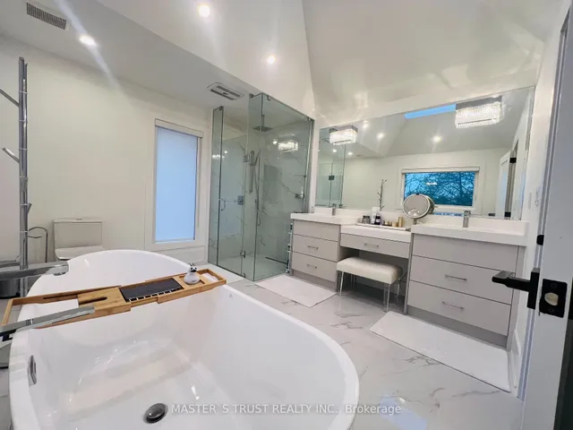 Additional property image - 515 Melrose Ave