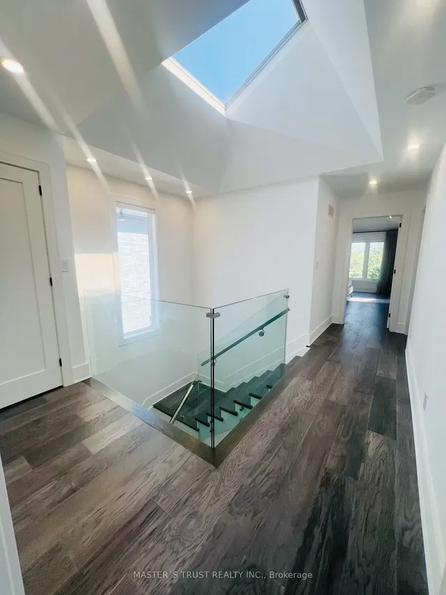Additional property image - 515 Melrose Ave