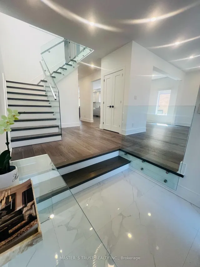 Additional property image - 515 Melrose Ave