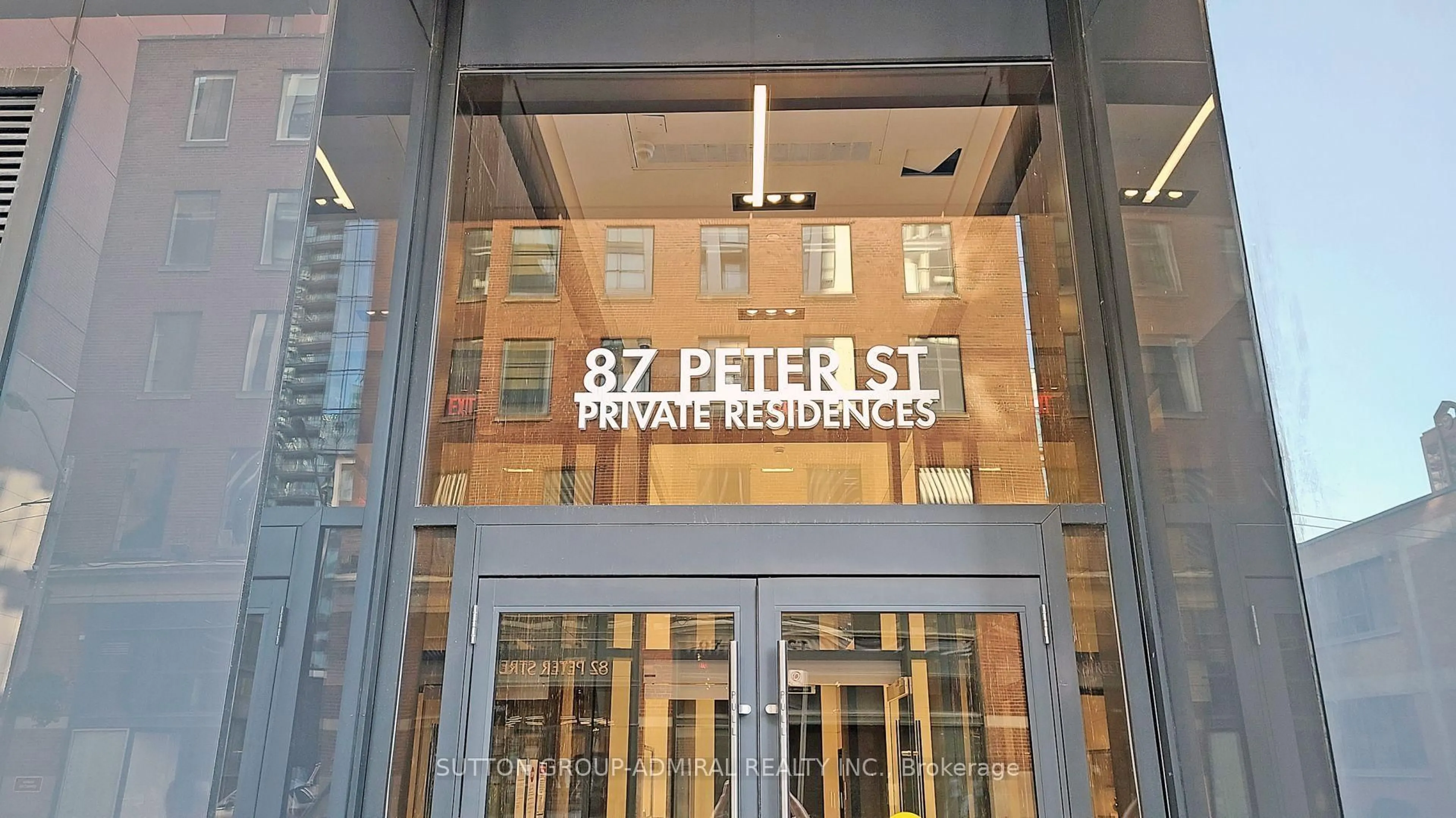 Indoor foyer for 87 Peter St #1613, Toronto Ontario M5V 2G4