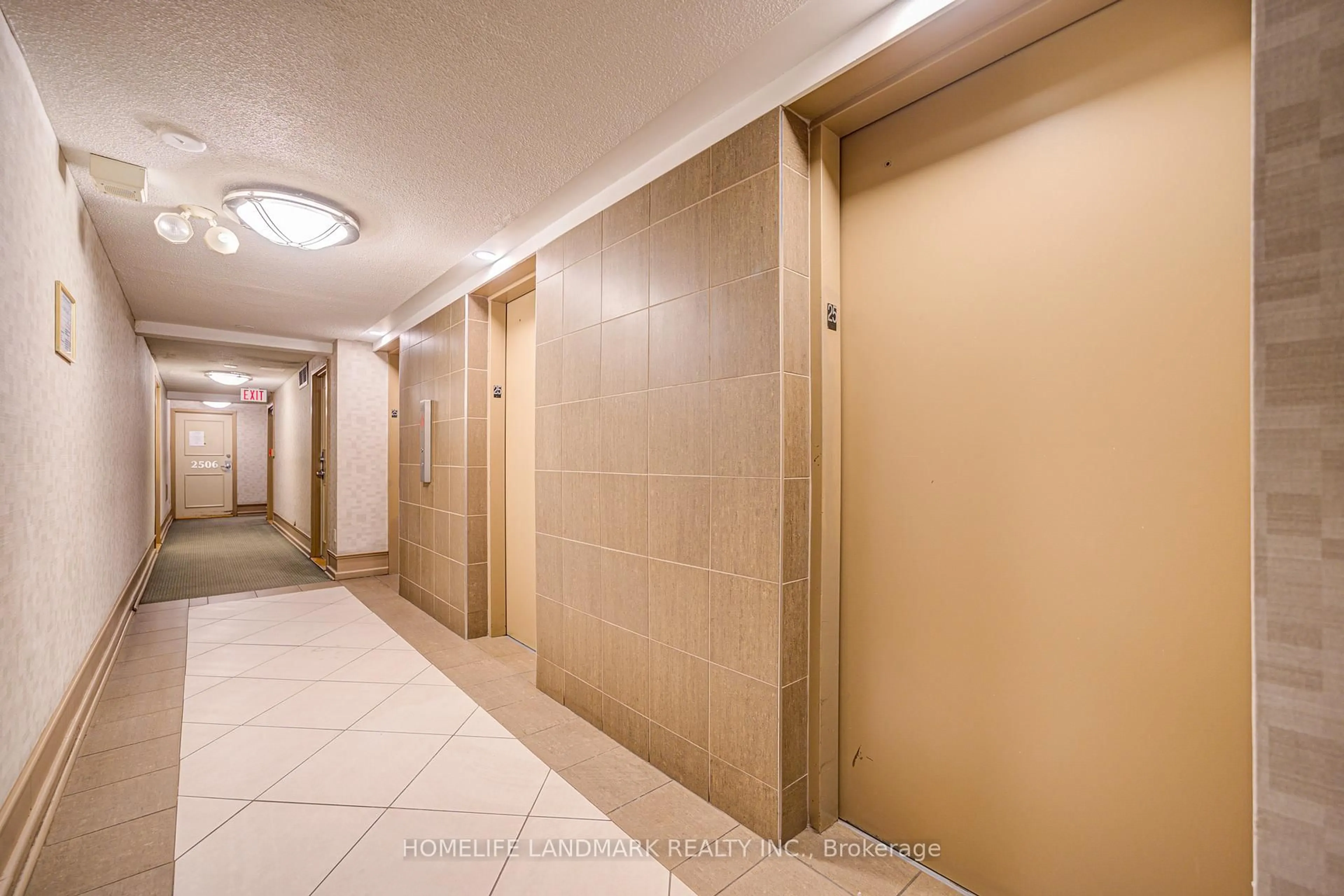 Indoor foyer for 715 Don Mills Rd #2501, Toronto Ontario M3C 1S4