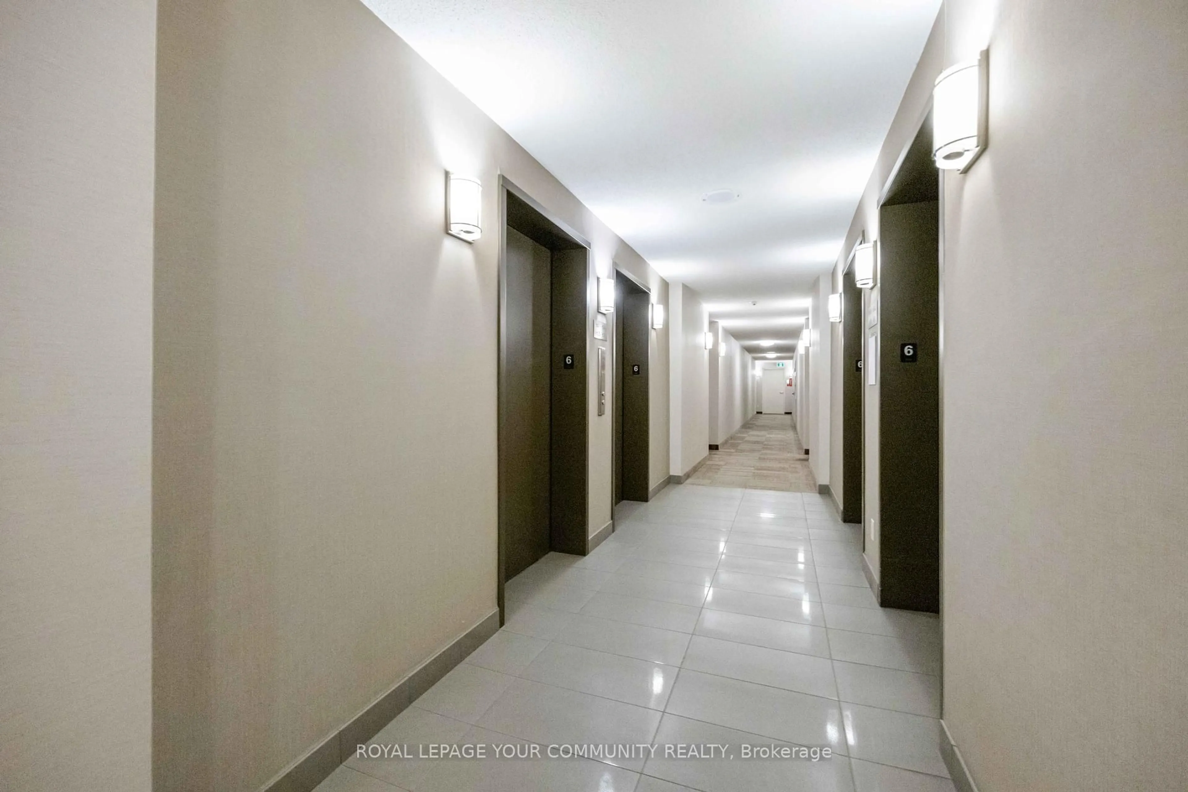 Indoor foyer for 133 Torresdale Ave #606, Toronto Ontario M2R 3T2