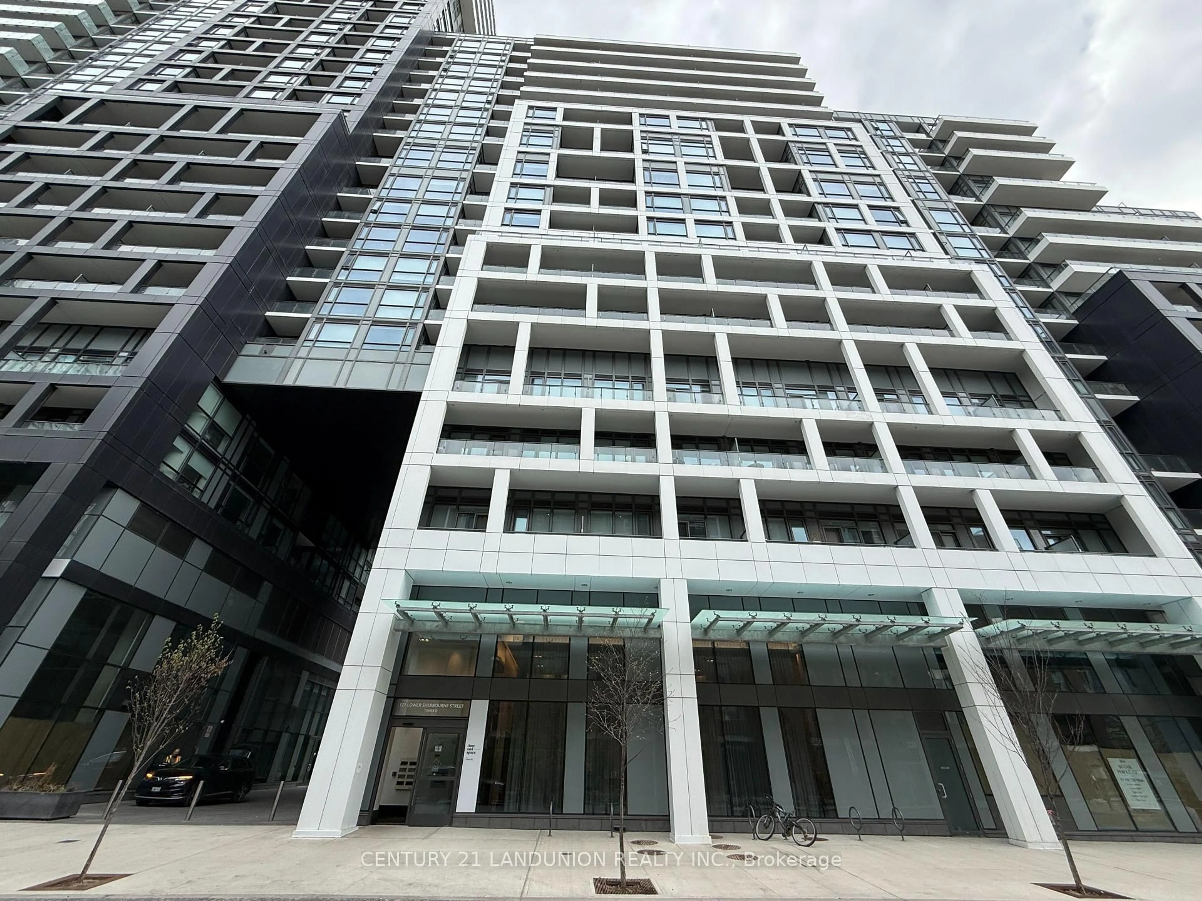Indoor foyer for 121 Lower Sherbourne St #644 SW, Toronto Ontario M5A 0W8