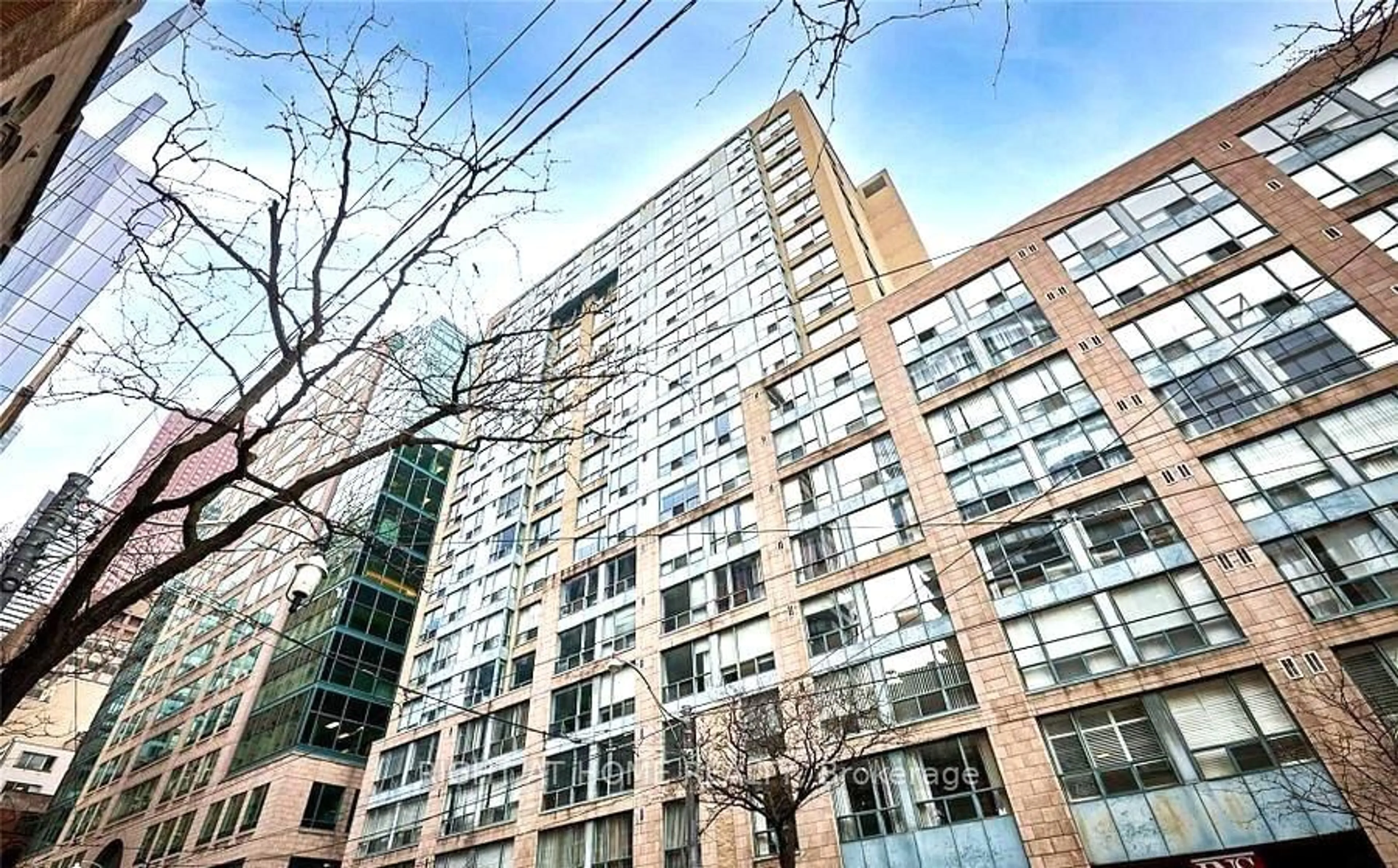 Patio, building for 92 King St #403, Toronto Ontario M5C 2V8