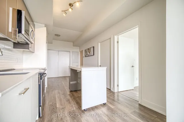 Additional property image - 180 Fairview Mall Dr Unit 1808