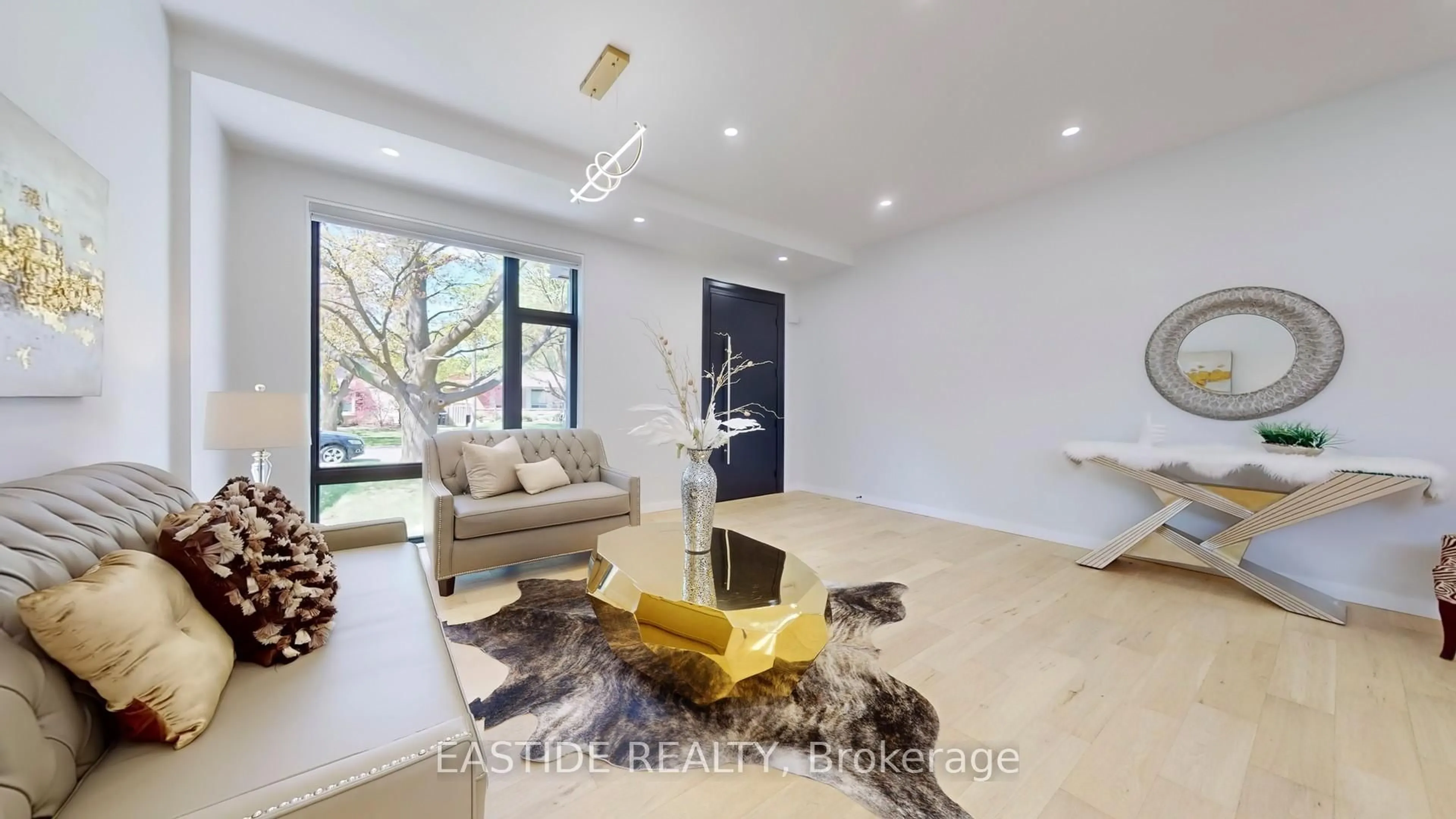 Unknown for 35 Clareville Cres, Toronto Ontario M2J 2B9
