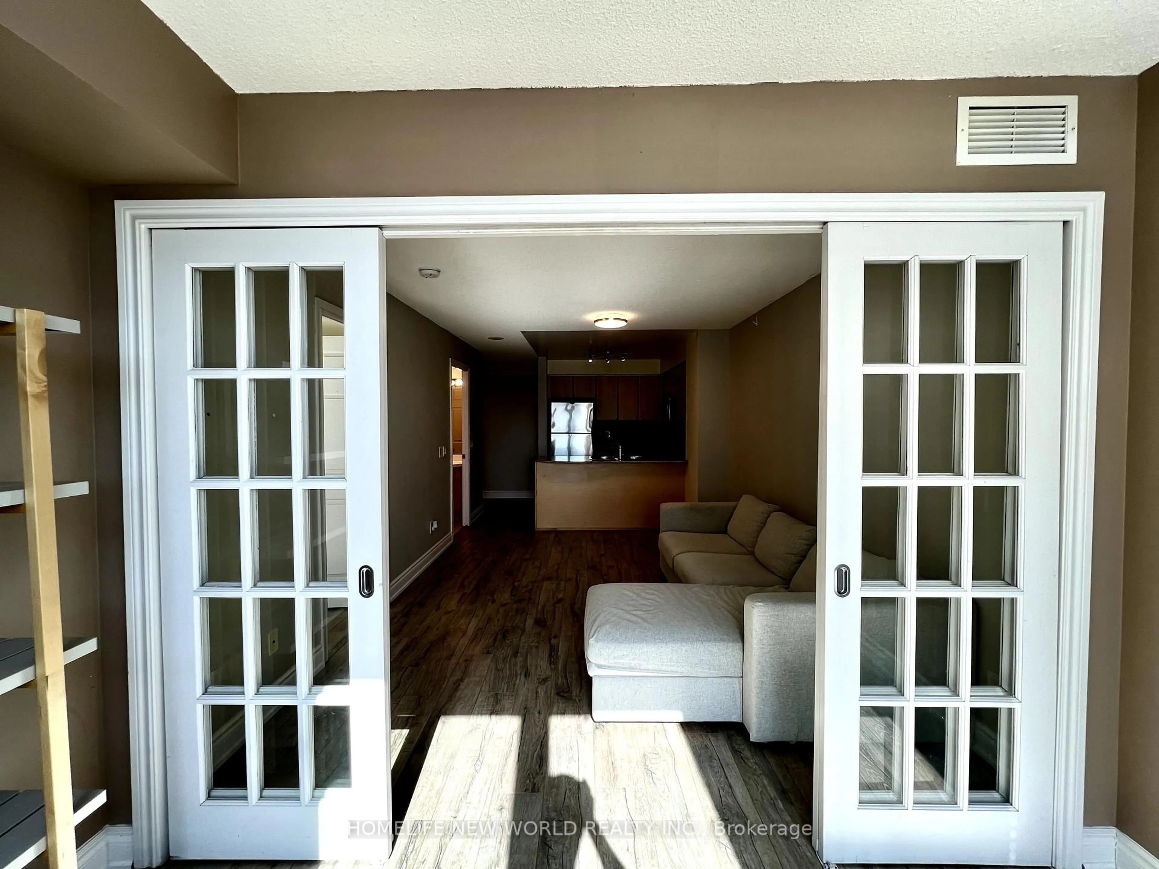 Indoor entryway for 763 Bay St #3210, Toronto Ontario M5G 2R3