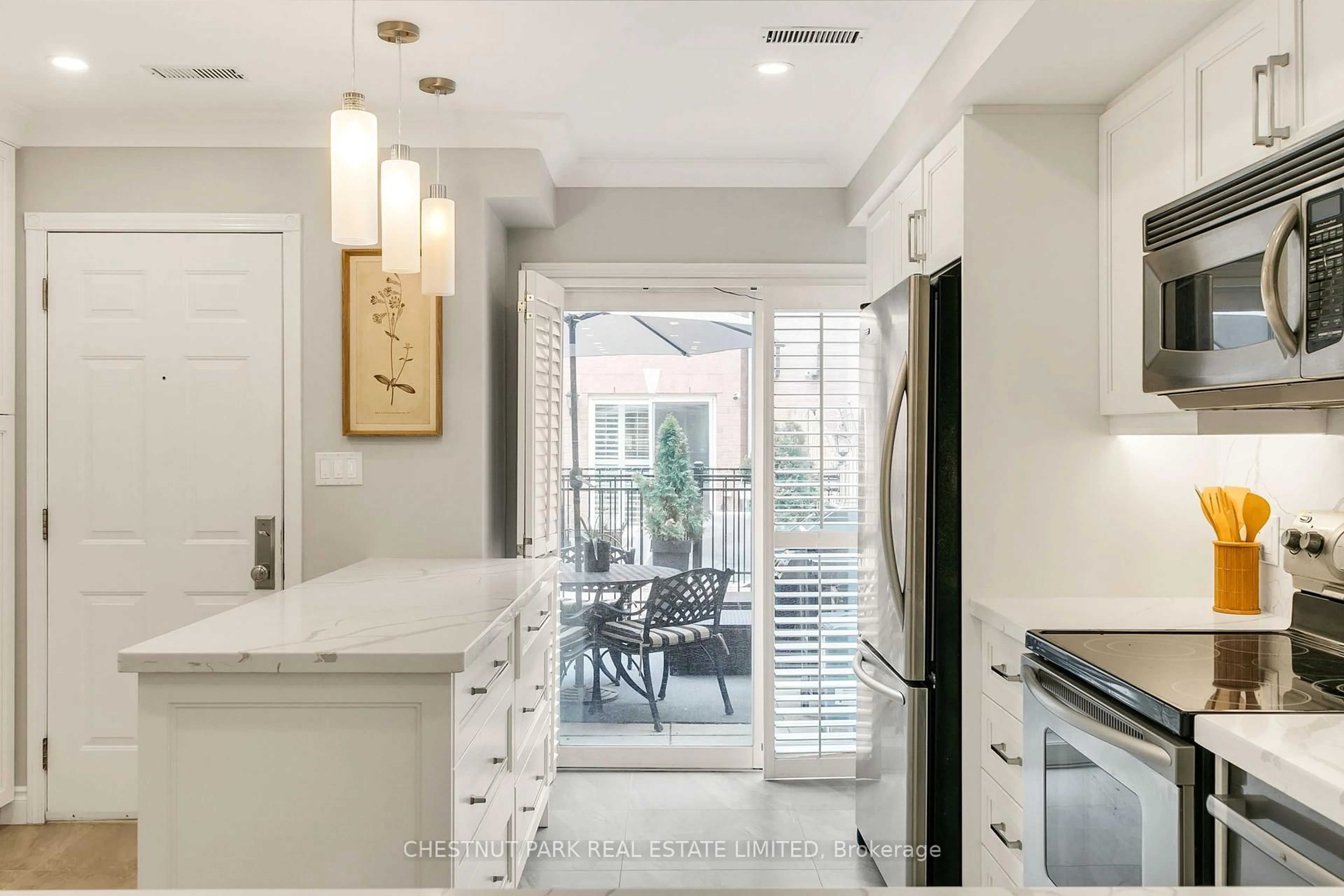 Contemporary kitchen, ceramic/tile floor for 151 Merton St #TH 10, Toronto Ontario M4S 3G5