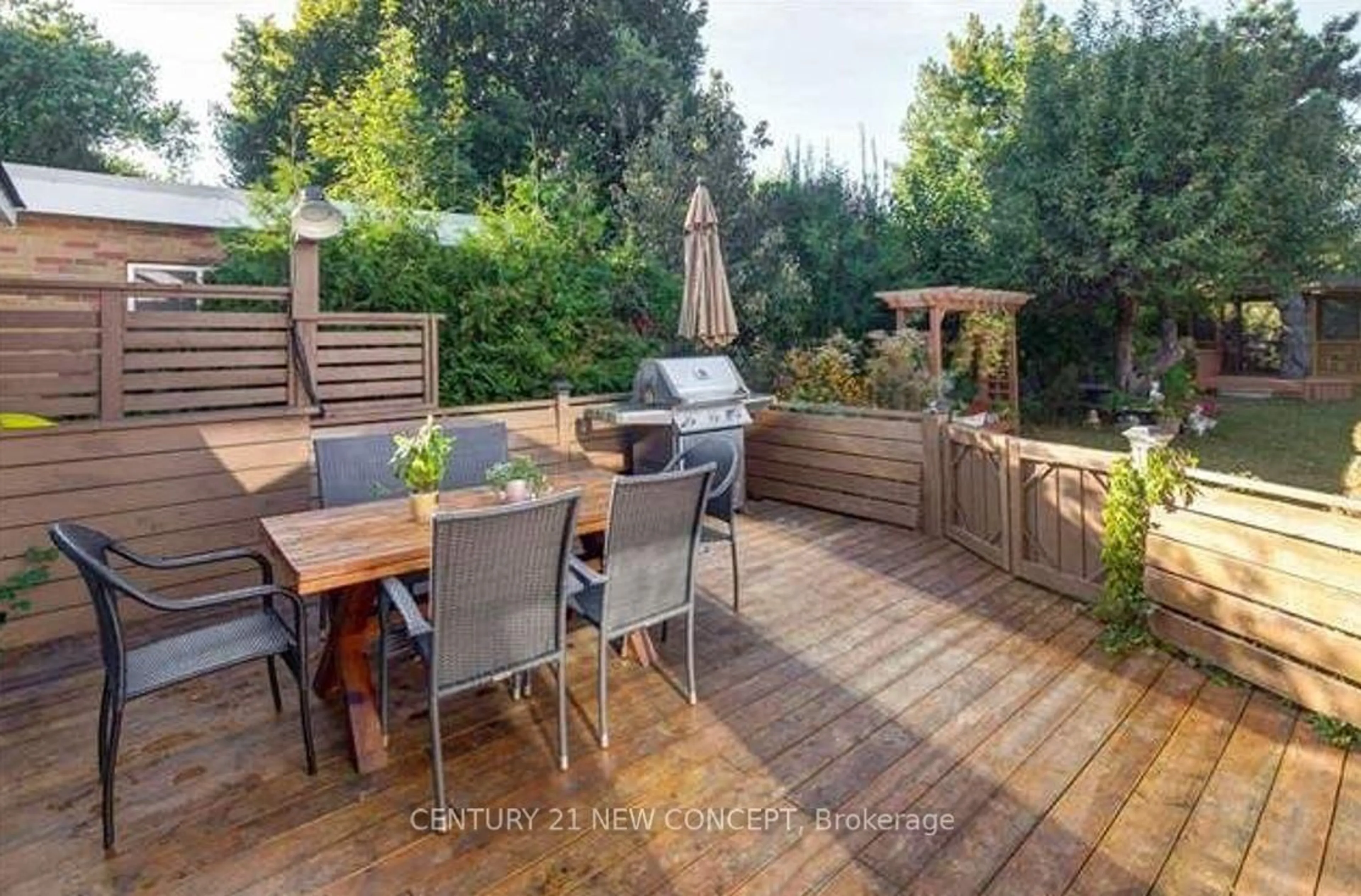 Patio, street for 312 Hendon Ave, Toronto Ontario M2M 1B2