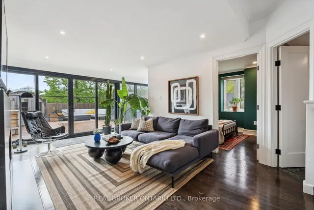 Additional property image - 300 Avenue Rd Unit 4