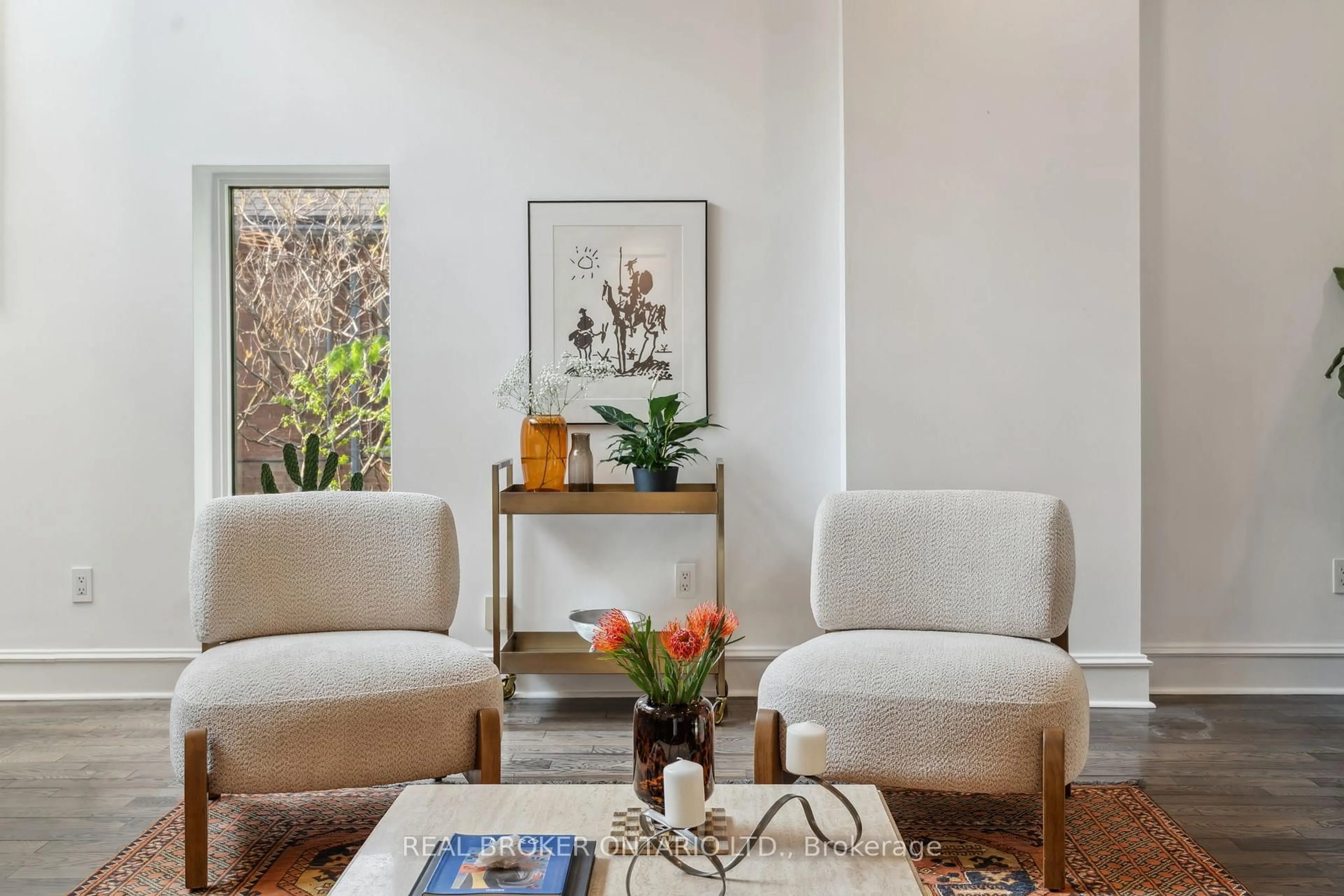 Living room with furniture, unknown for 300 Avenue Rd #4, Toronto Ontario M4V 2H1