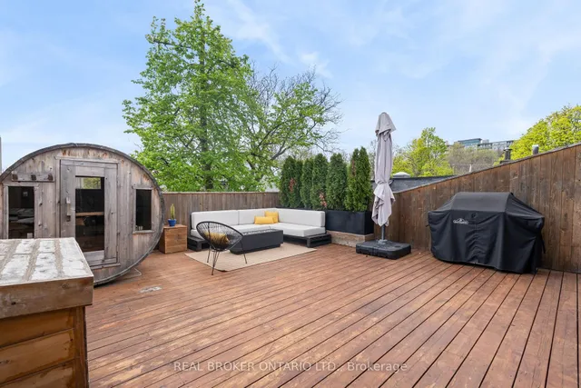 Additional property image - 300 Avenue Rd Unit 4