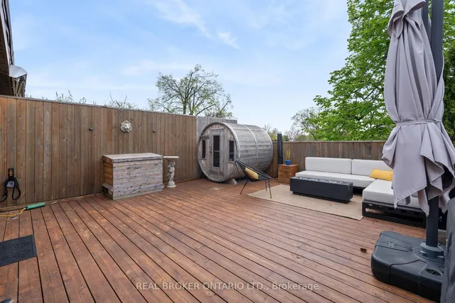 Additional property image - 300 Avenue Rd Unit 4