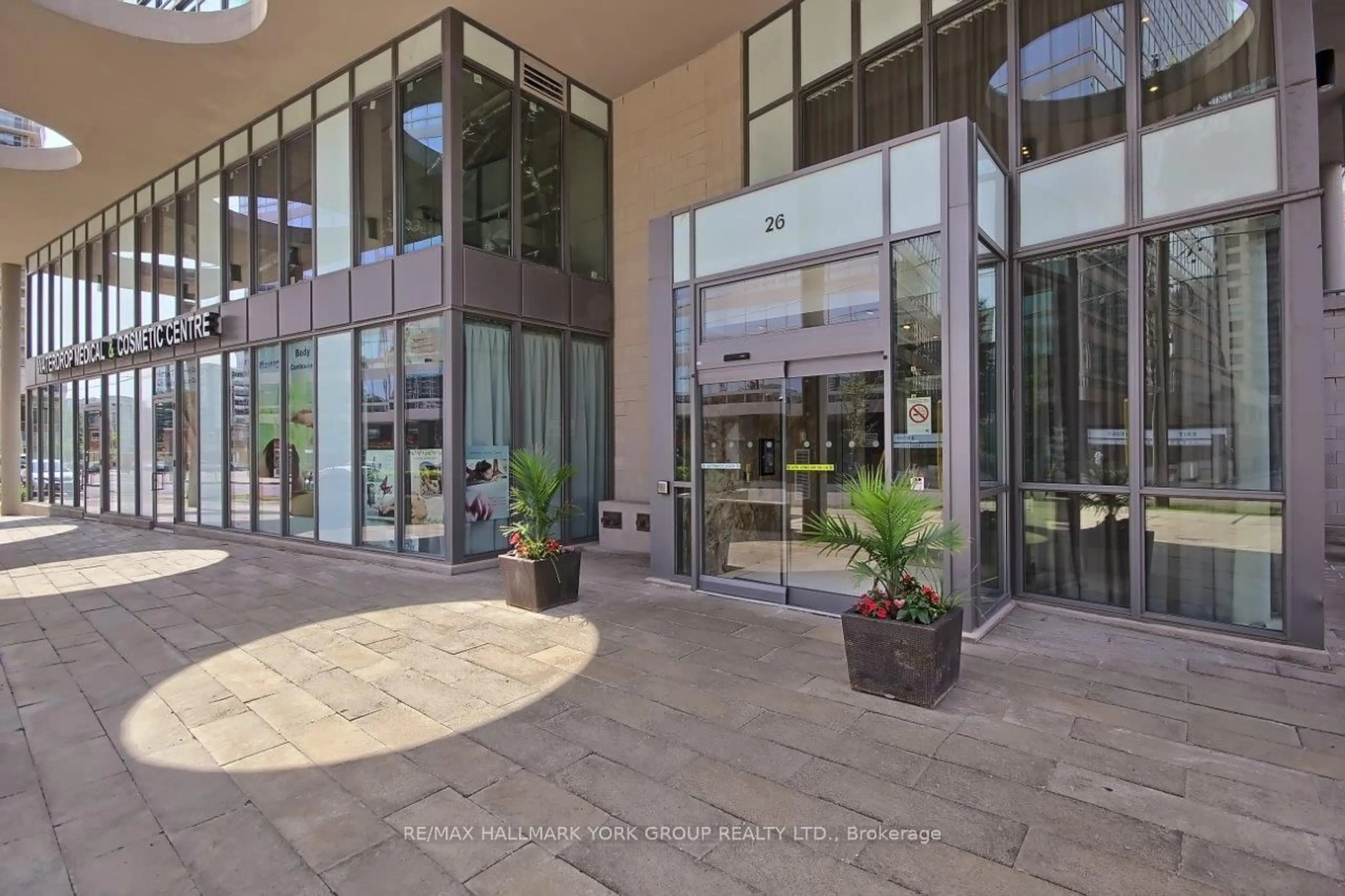 Indoor foyer for 26 Norton Ave #1207, Toronto Ontario M2N 0H6