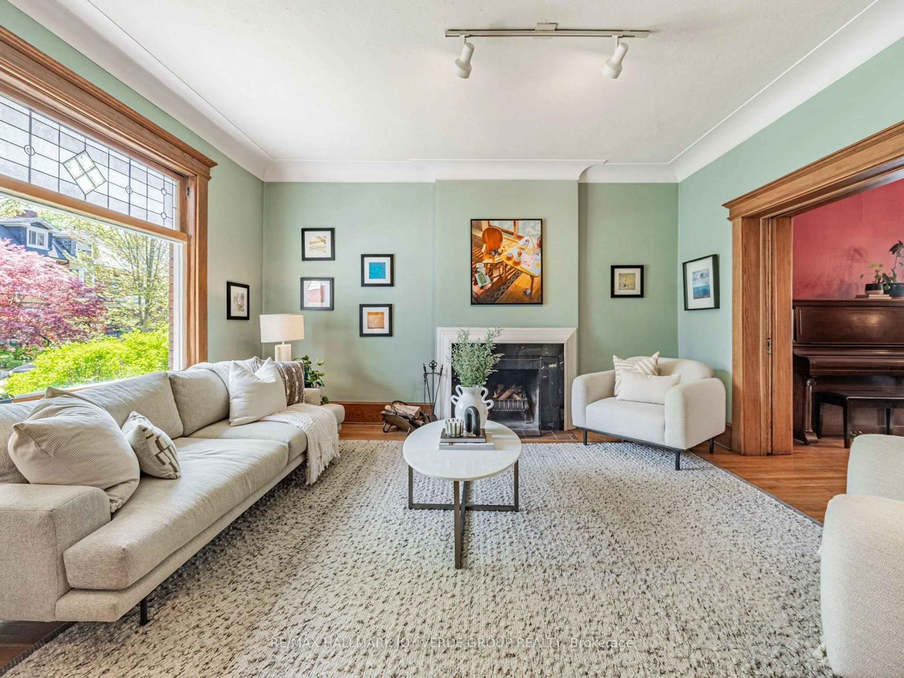 Living room with furniture, unknown for 124 Delaware Ave, Toronto Ontario M6H 2T1