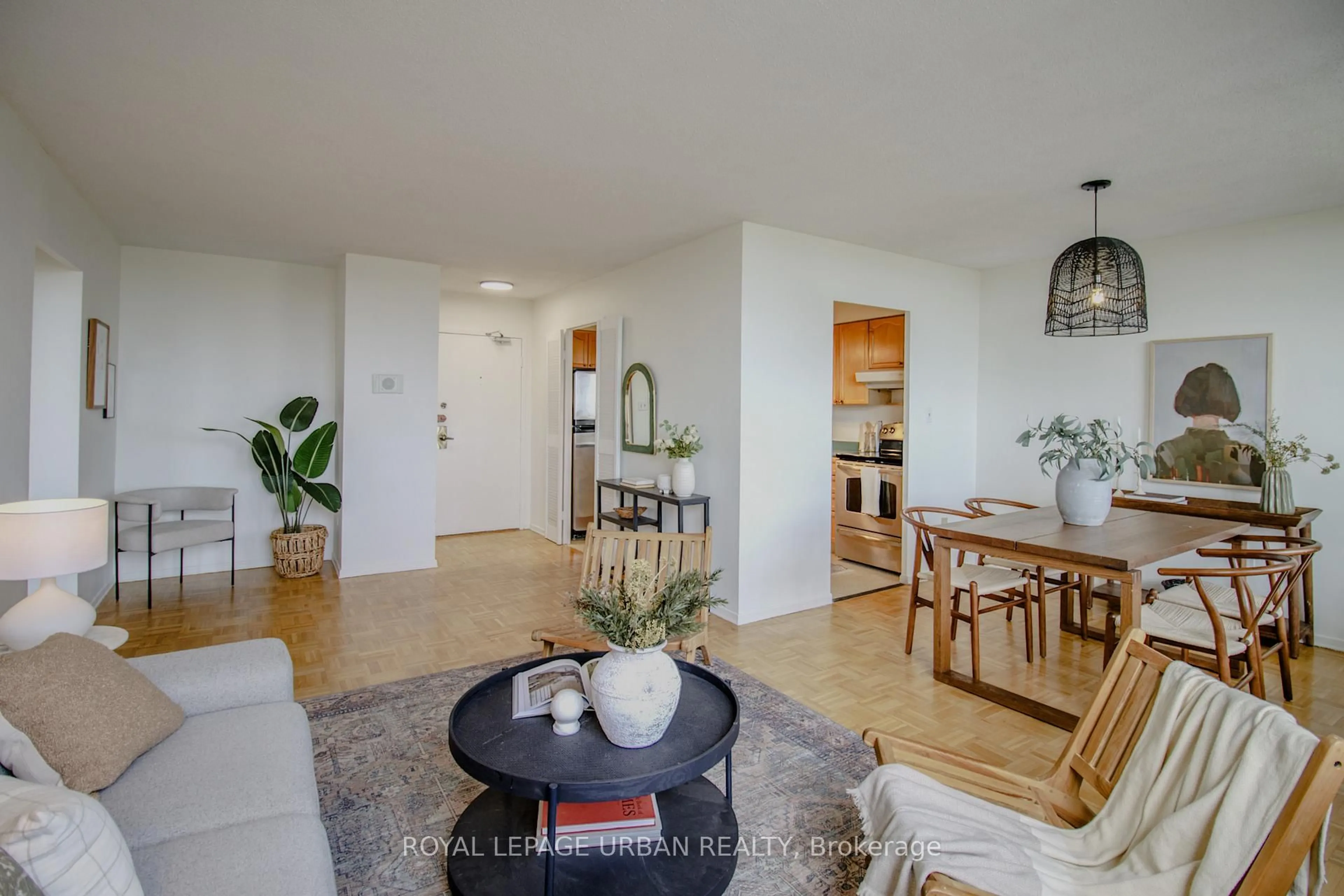 Living room with furniture, unknown for 20 Edgecliff Gfwy #PH10, Toronto Ontario M3C 3A4