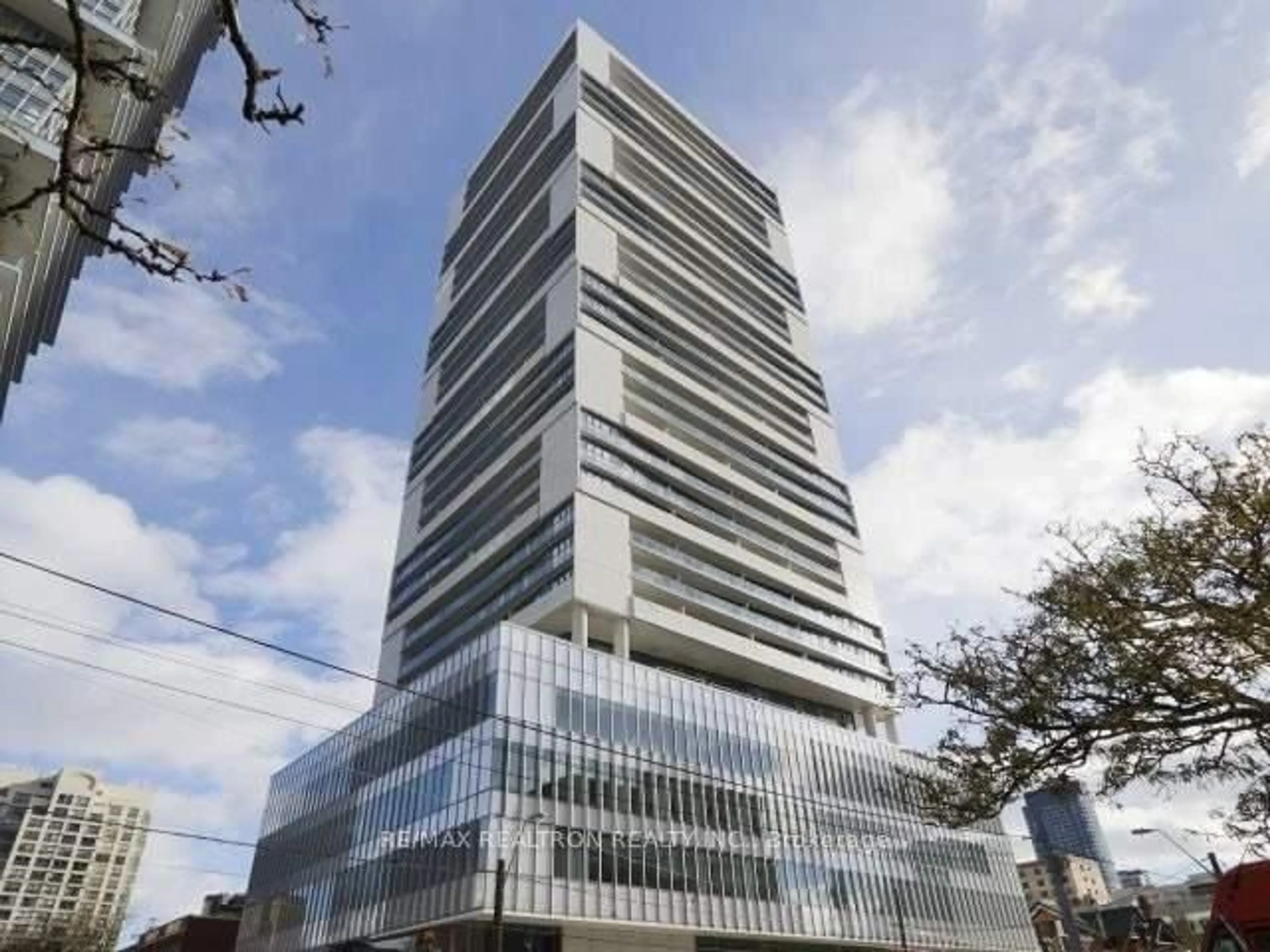 Indoor foyer for 89 McGill St #2704, Toronto Ontario M5B 0B1