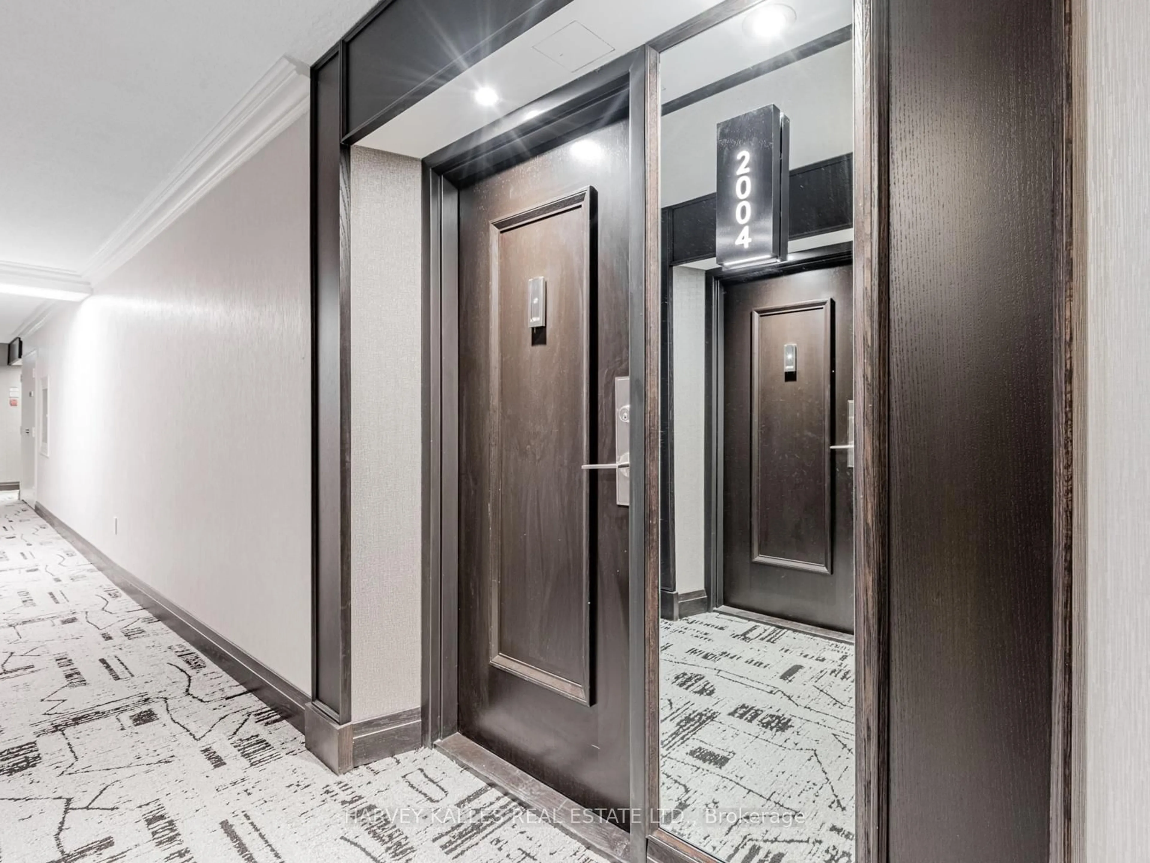 Indoor foyer for 55 Skymark Dr #2004, Toronto Ontario M2H 3N4