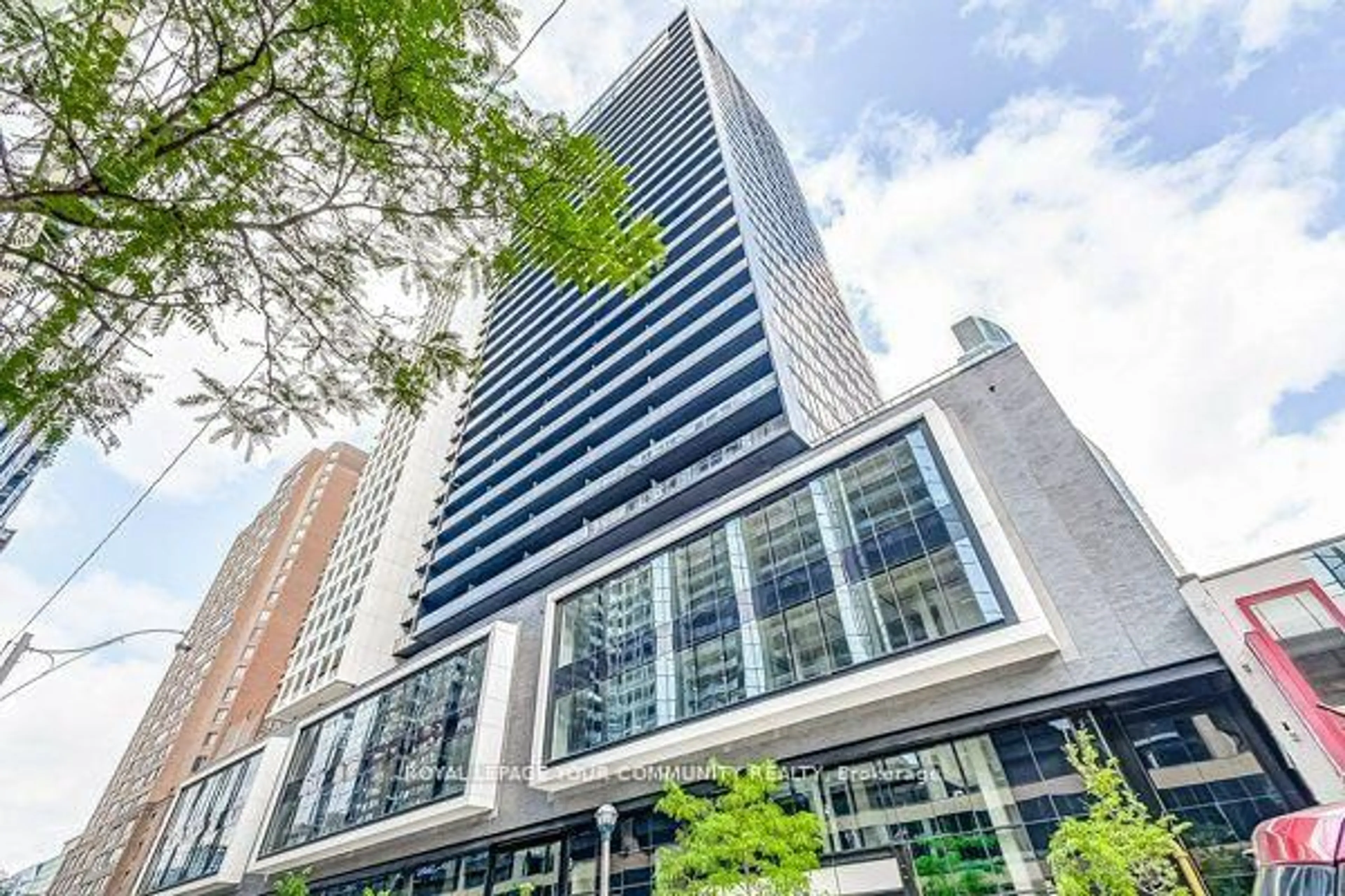 Indoor foyer for 20 Edward St #502, Toronto Ontario M5G 0C5
