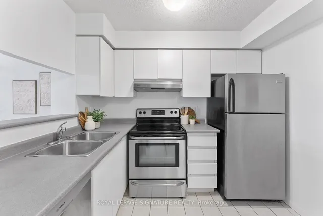 Additional property image - 24 Wellesley St Unit 610