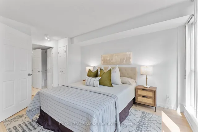 Additional property image - 24 Wellesley St Unit 610