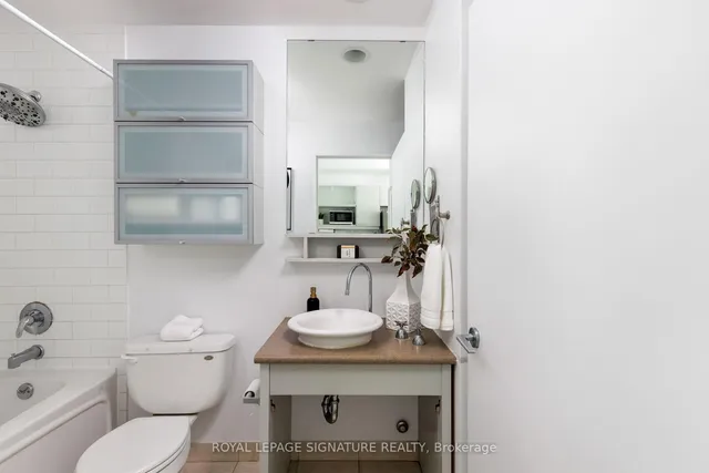 Additional property image - 333 ADELAIDE St Unit 534