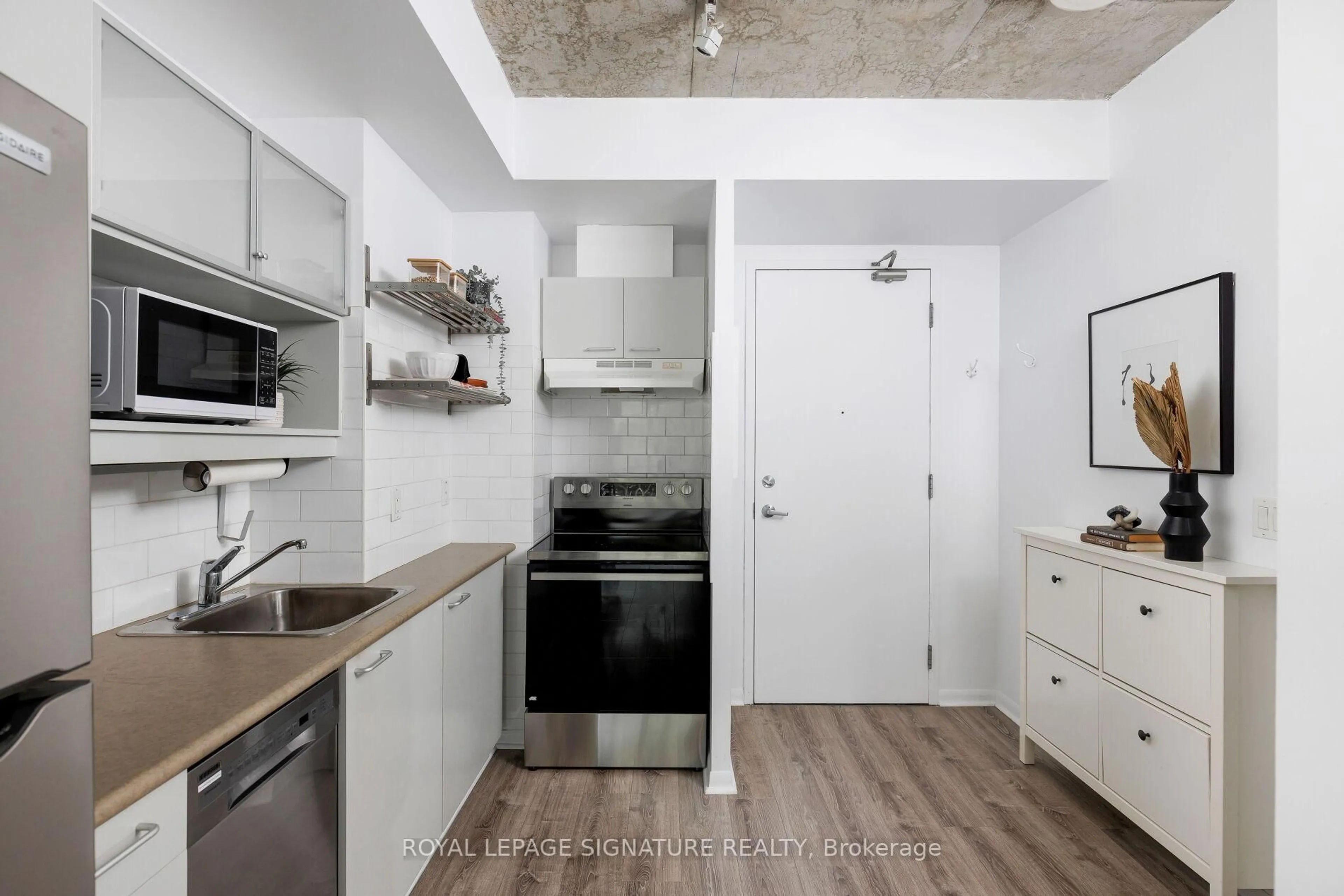 Unknown for 333 ADELAIDE St #534, Toronto Ontario M5A 4T4