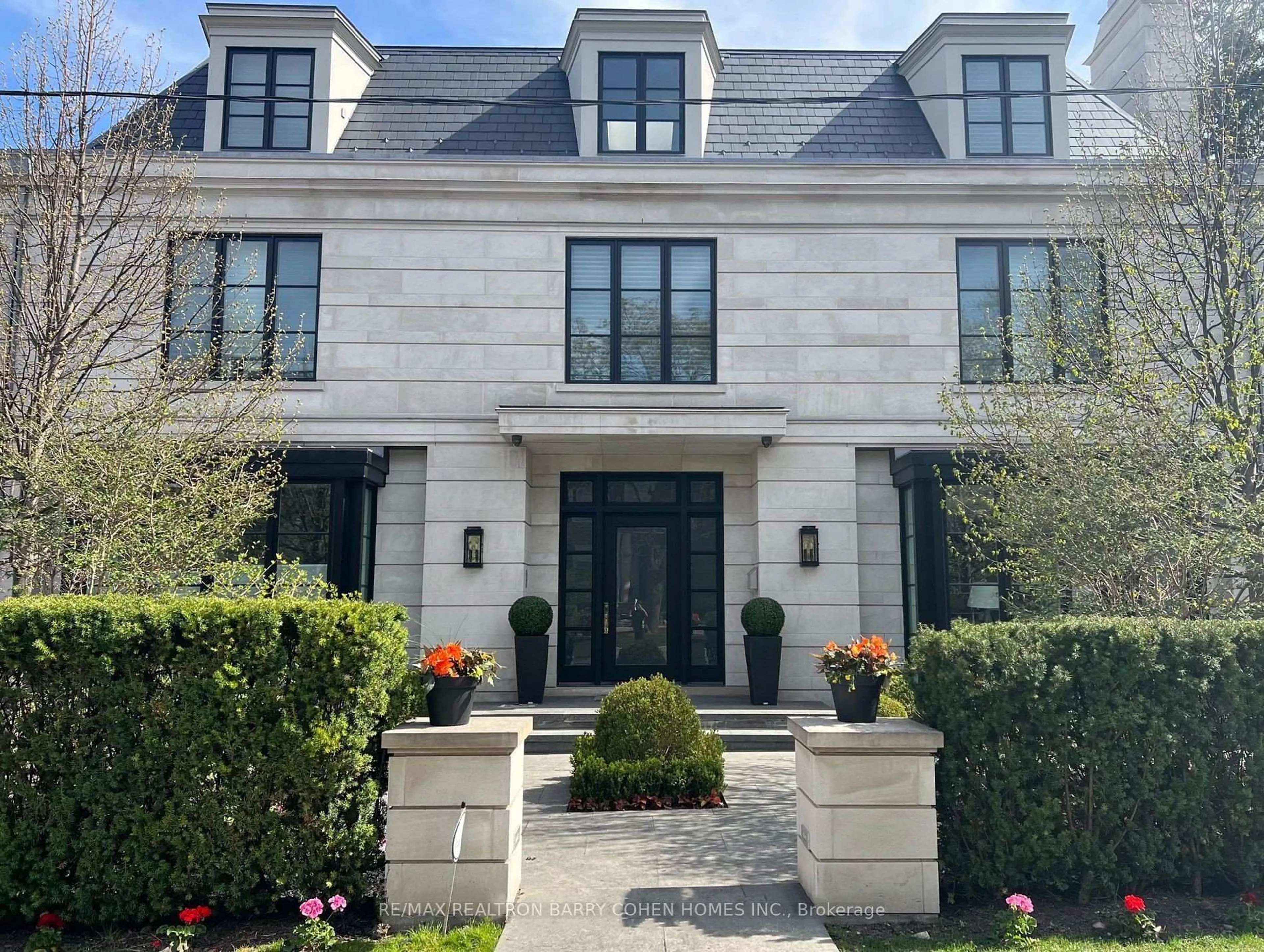 Unknown for 330 Vesta Dr, Toronto Ontario M5P 3A3