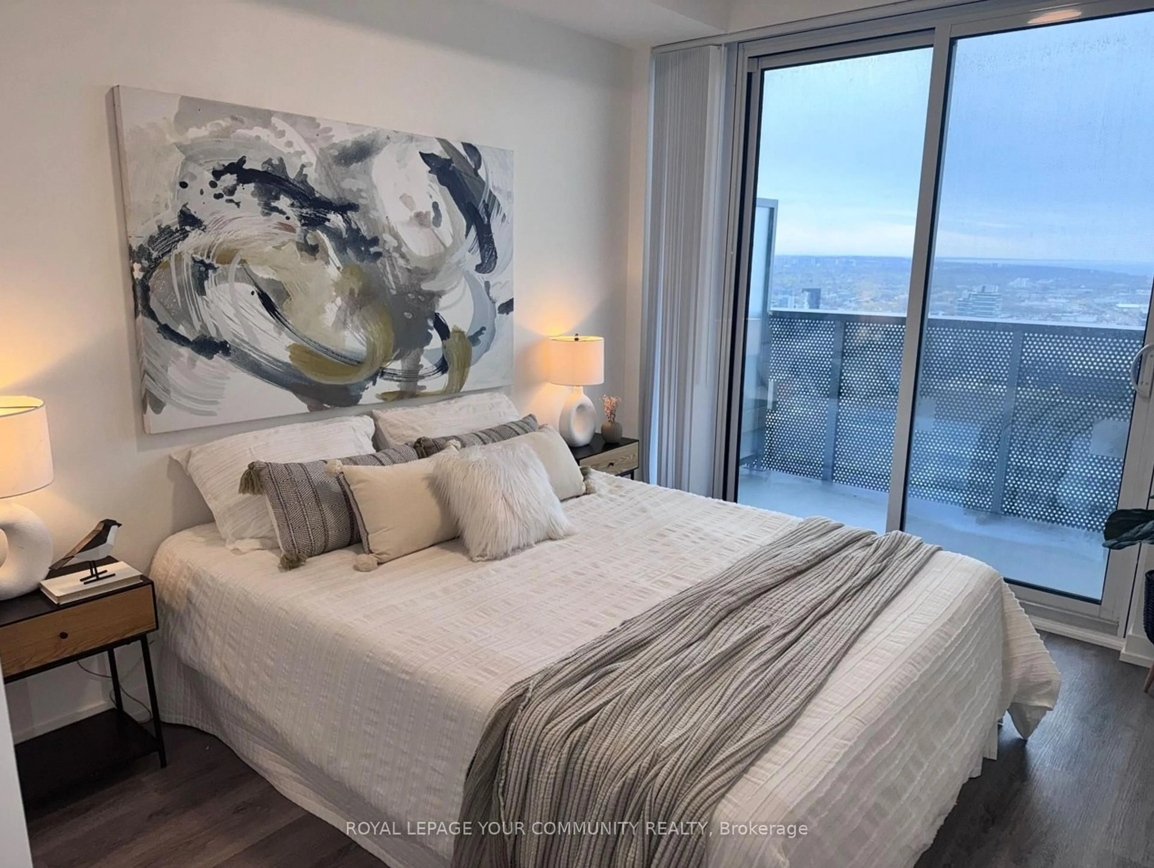Bedroom with bed, unknown for 138 Downes St #6506, Toronto Ontario M5E 0E4