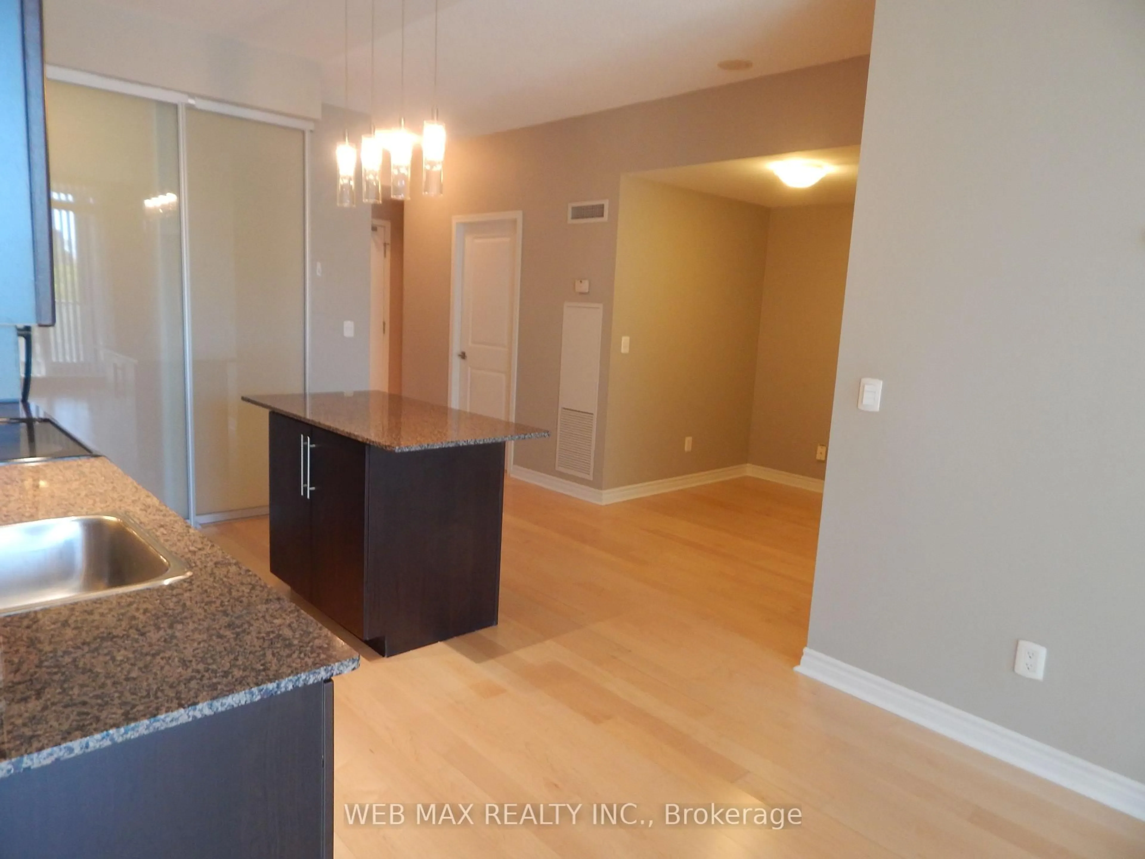 Open concept kitchen, unknown for 2885 Bayview Ave #325, Toronto Ontario M2K 0A3