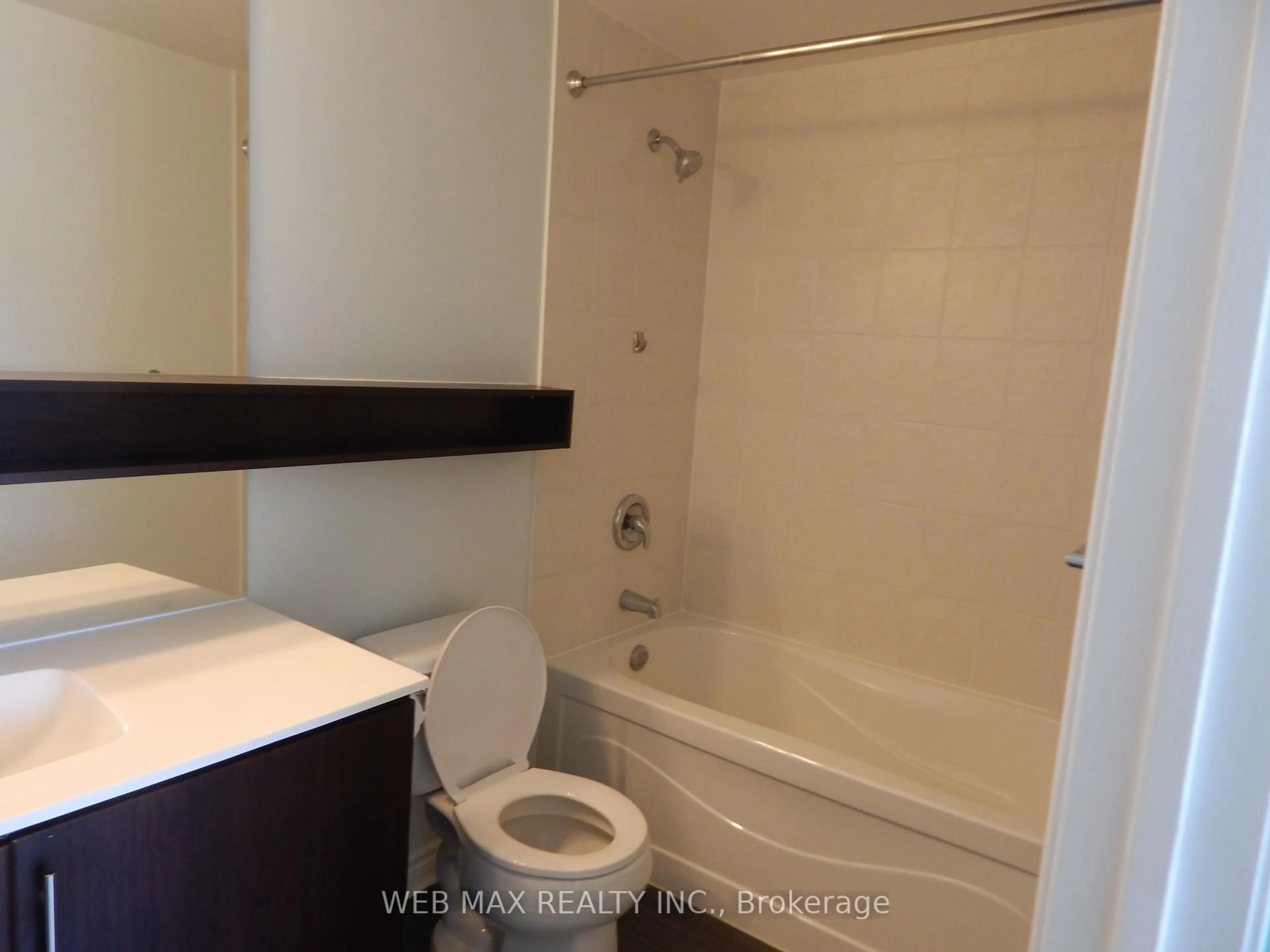 Standard bathroom, unknown for 2885 Bayview Ave #325, Toronto Ontario M2K 0A3