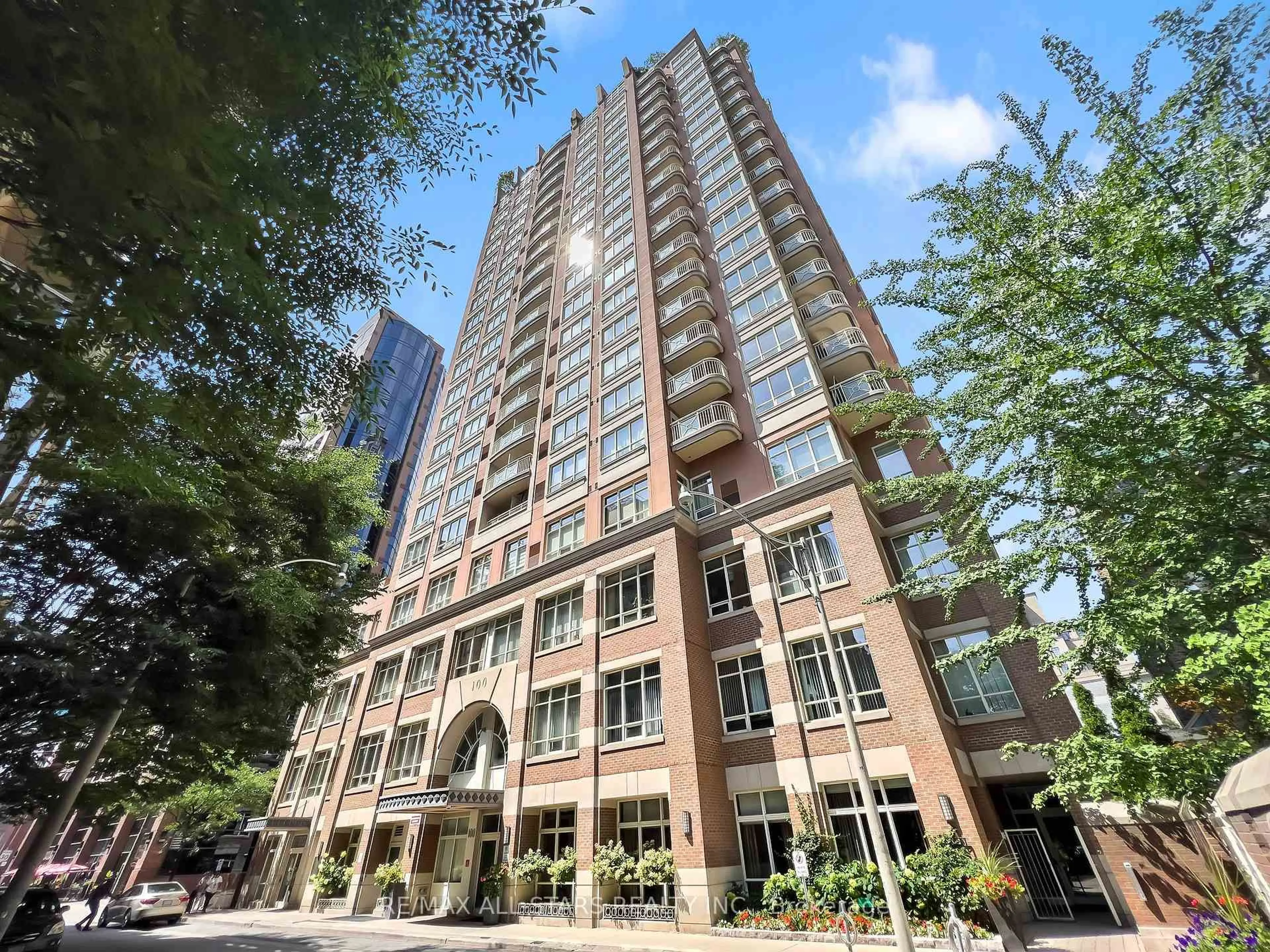 Indoor foyer for 100 Hayden St #1804, Toronto Ontario M4Y 3C7