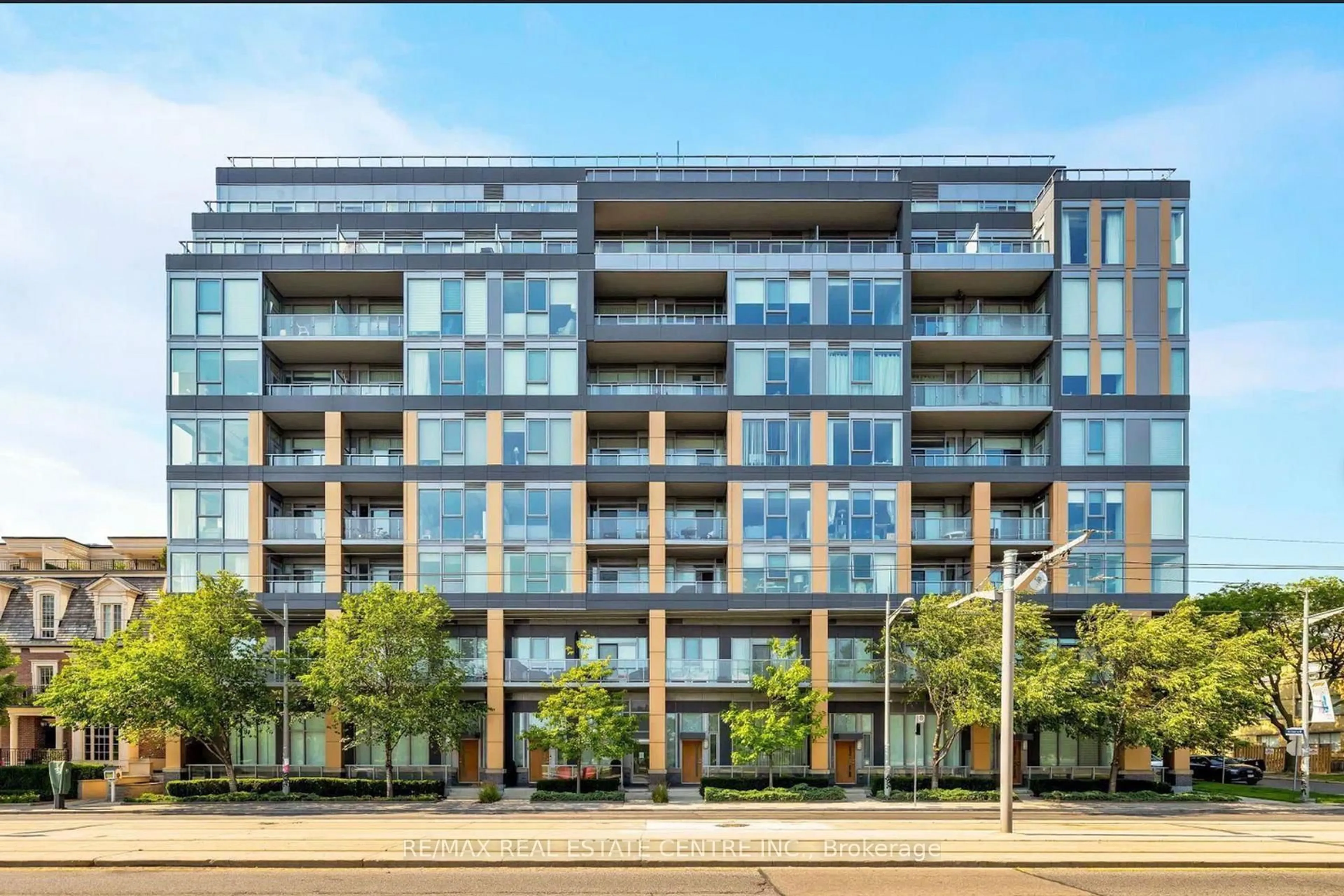 Unknown for 6 Parkwood Ave #419, Toronto Ontario M4V 2W8