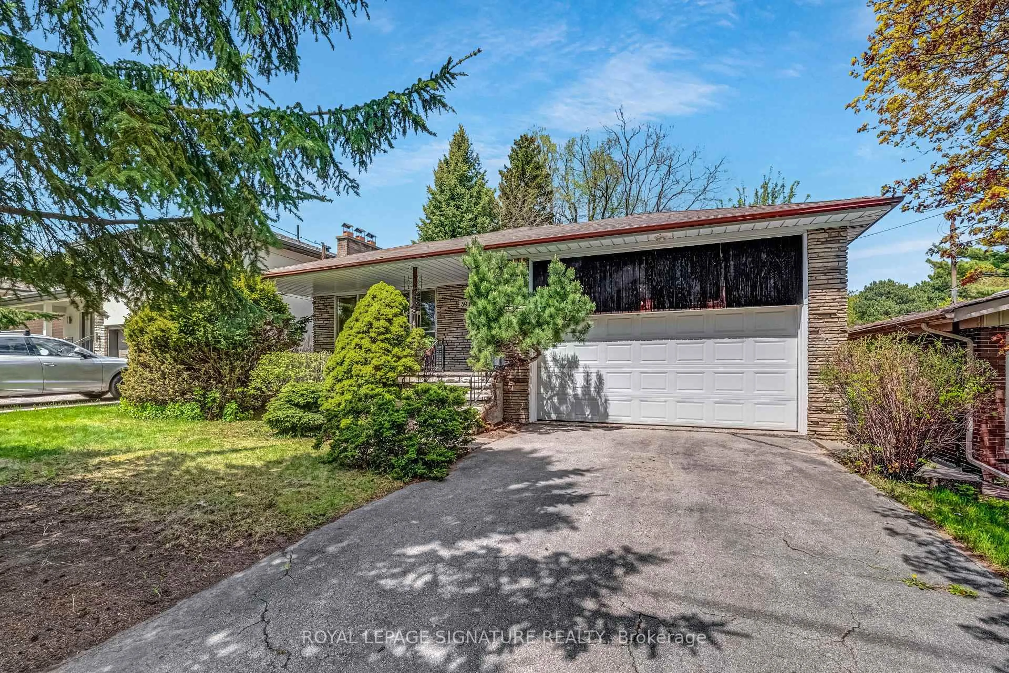 Unknown for 39 Viamede Cres, Toronto Ontario M2K 2A7
