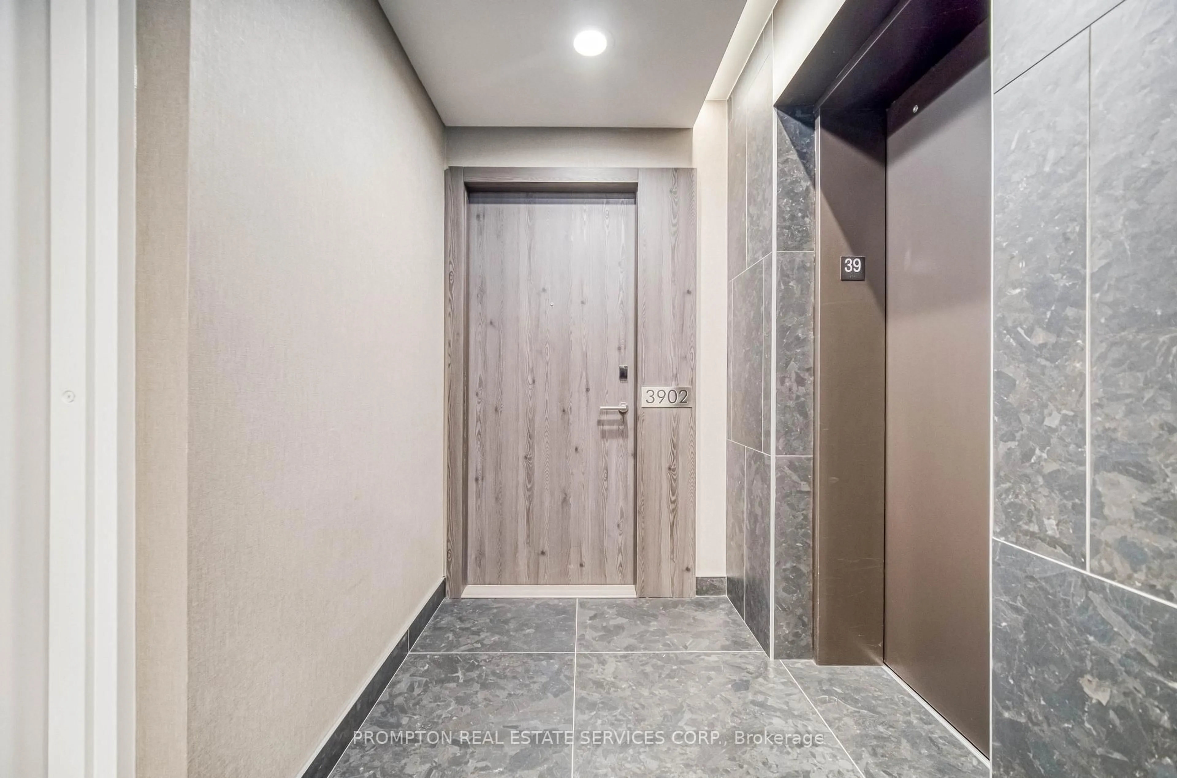 Indoor foyer for 20 Lombard St #3902, Toronto Ontario M5C 0A7