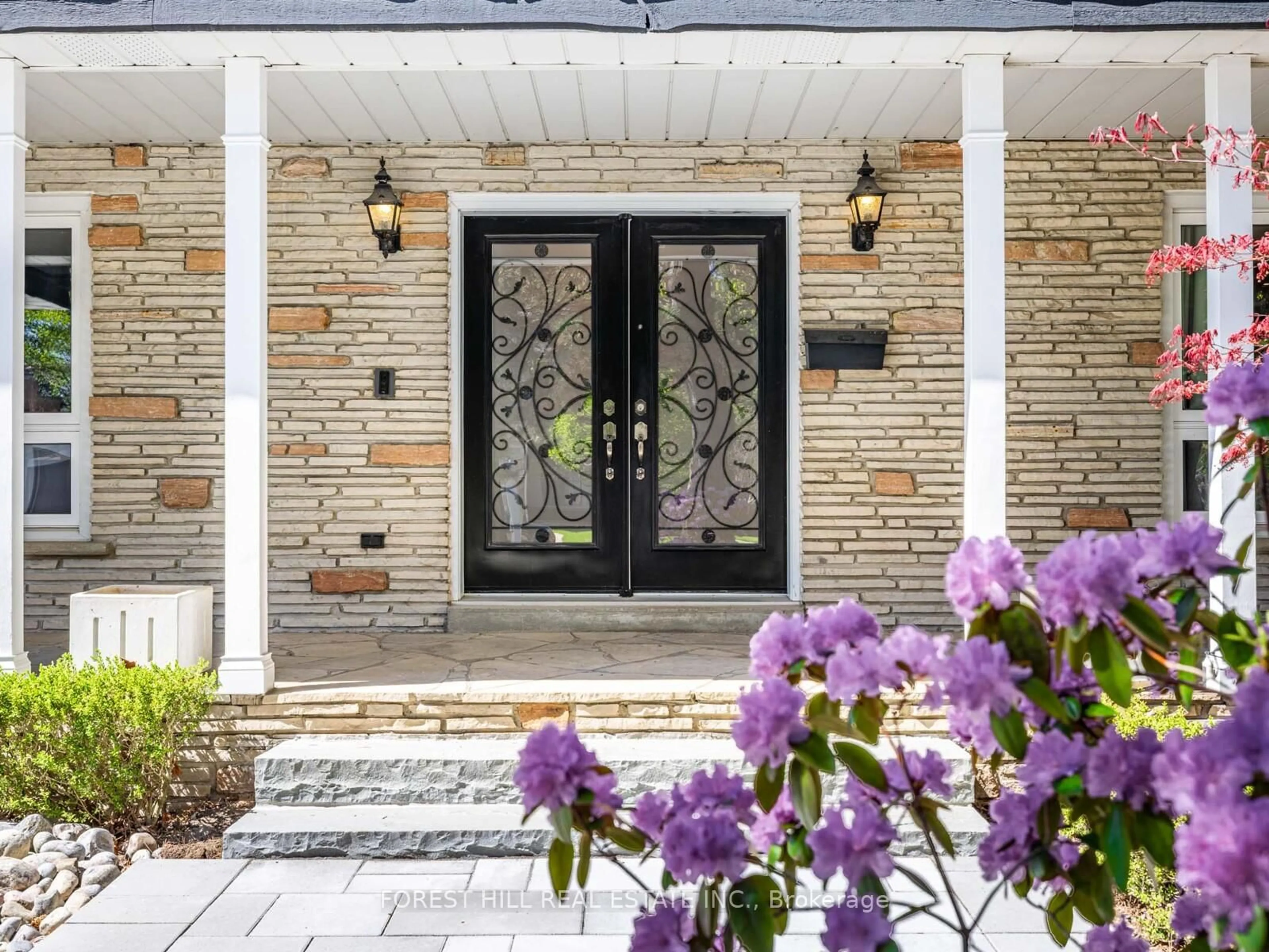 Unknown for 16 Sagewood Dr, Toronto Ontario M3B 3G5