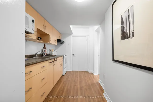 Additional property image - 308 Hillhurst Blvd