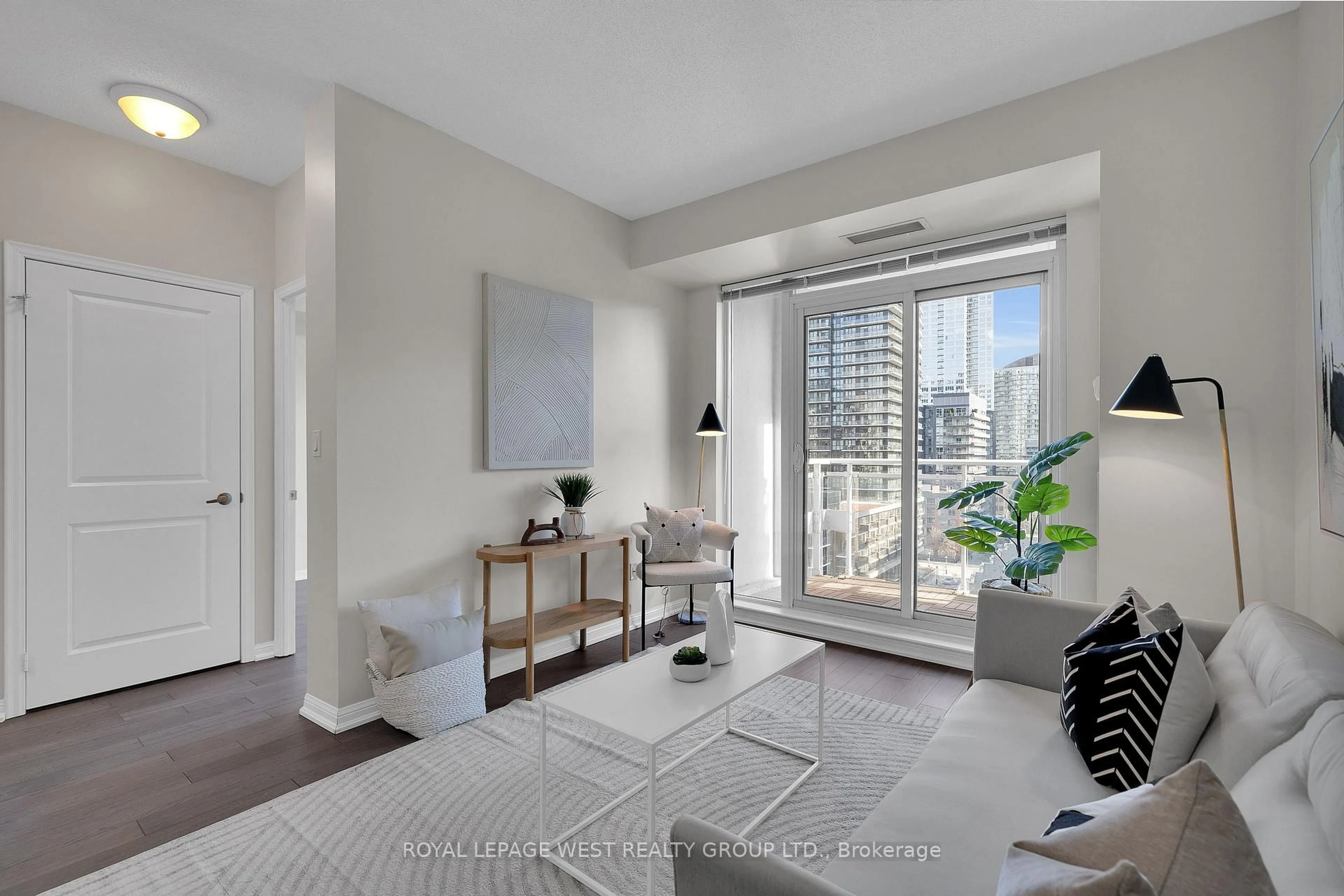 Living room with furniture, unknown for 628 Fleet St #1108, Toronto Ontario M5V 1A8