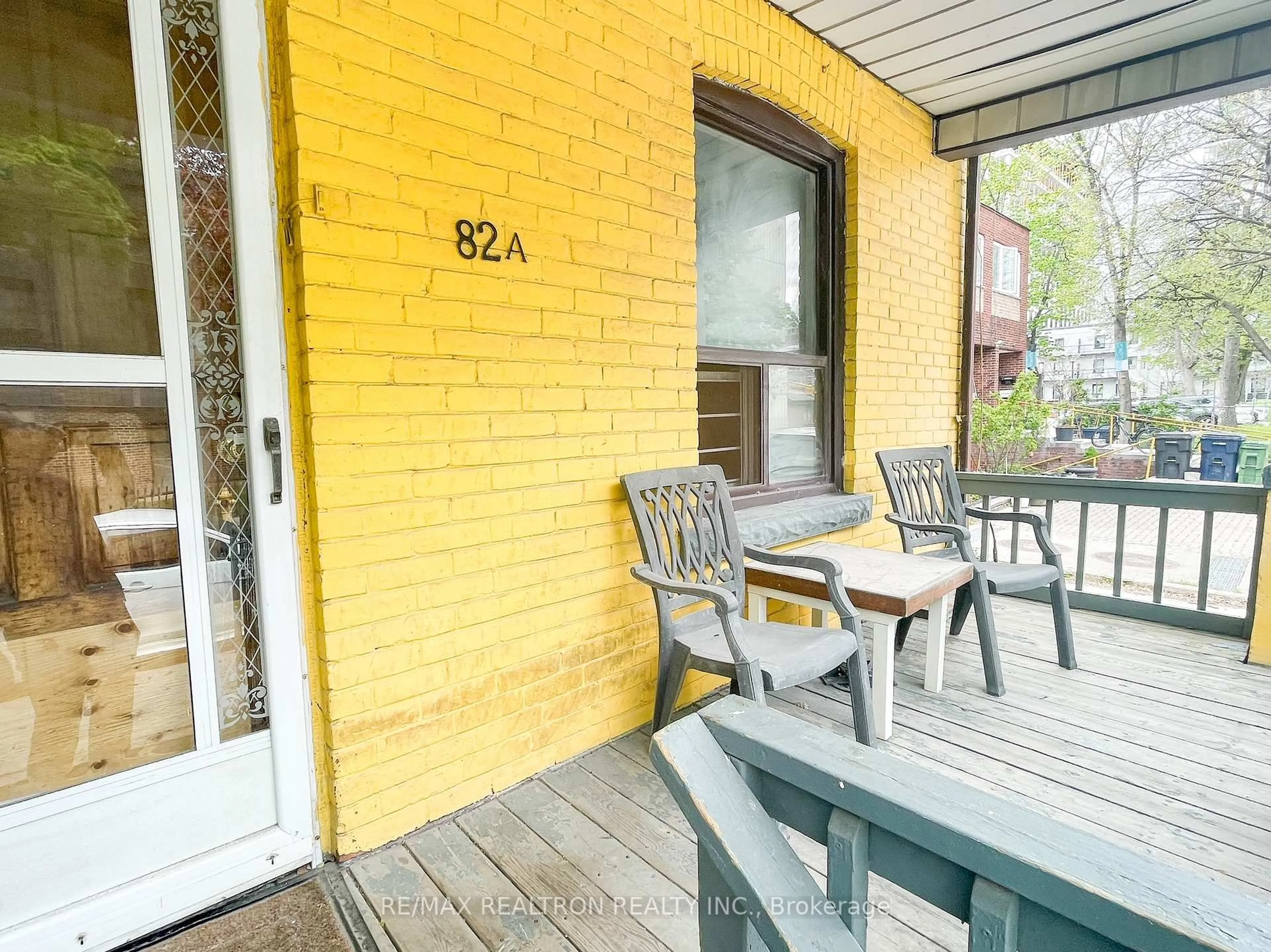 Patio, street for 82A Augusta Ave, Toronto Ontario M5T 2L1