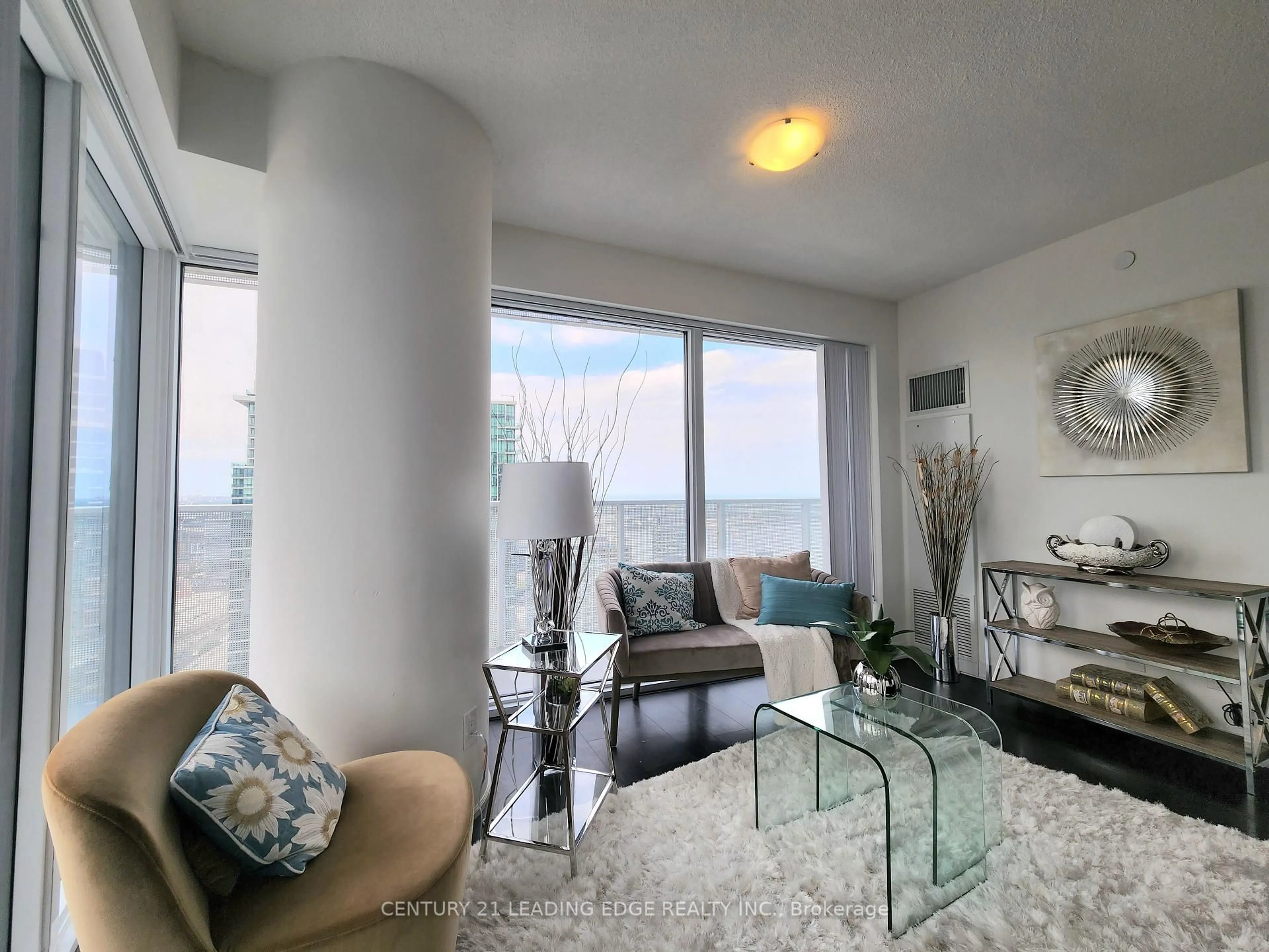 Living room with furniture, unknown for 88 Harbour St #4504, Toronto Ontario M5J 1B7