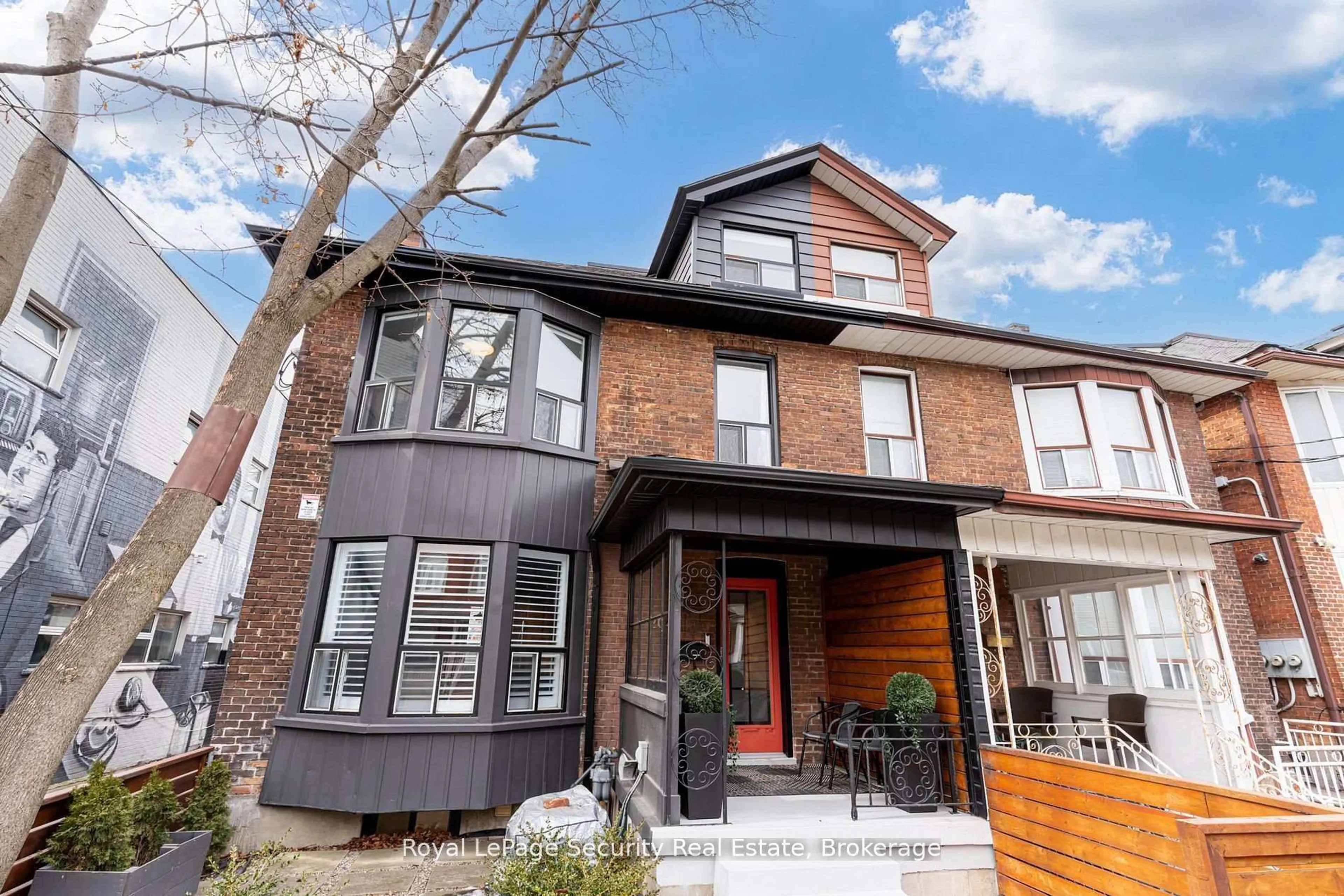 Home with brick exterior material, street for 204 Montrose Ave, Toronto Ontario M6G 3G7