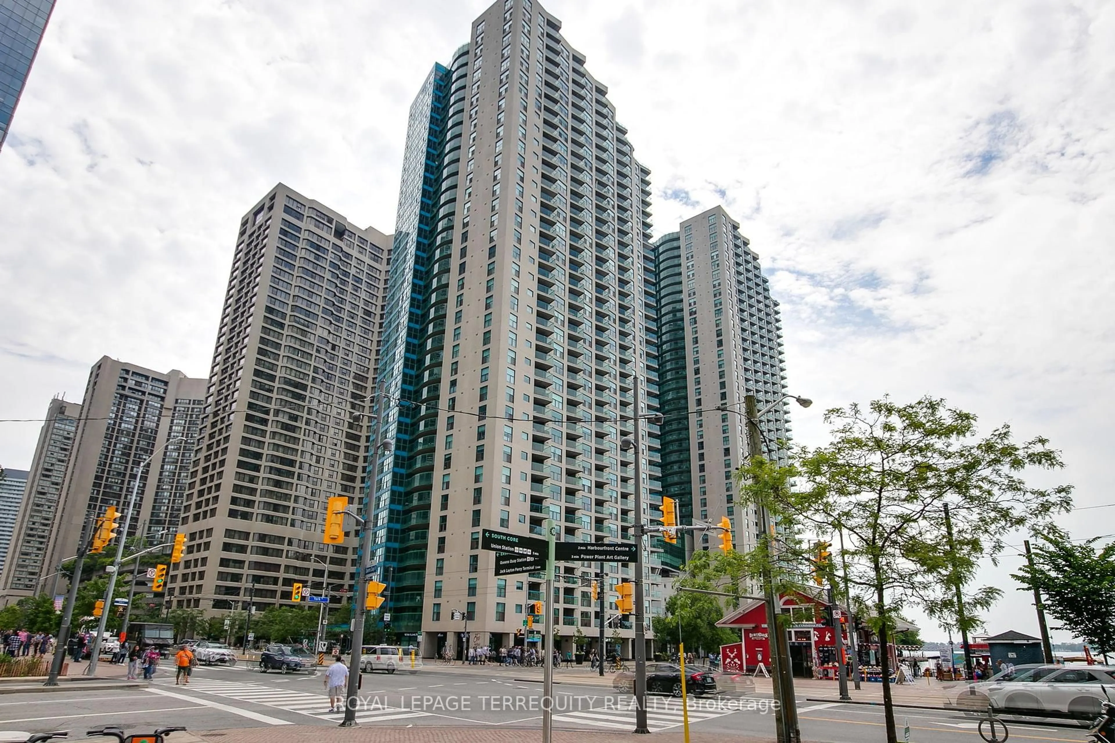 Unknown for 77 Harbour Sq #2707, Toronto Ontario M5J 2S2