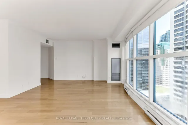 Additional property image - 77 Harbour Sq Unit 2707