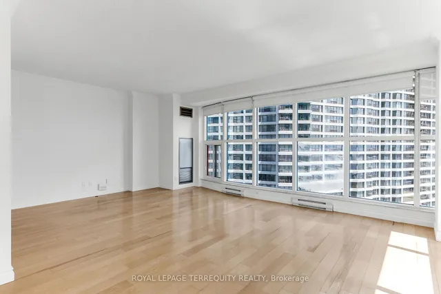 Additional property image - 77 Harbour Sq Unit 2707