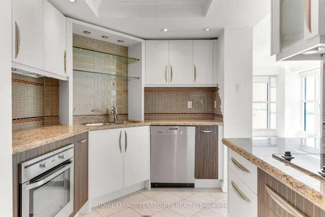 Additional property image - 77 Harbour Sq Unit 2707