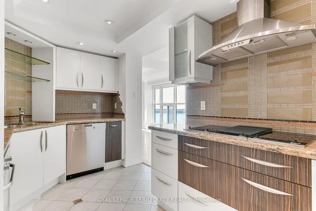 Additional property image - 77 Harbour Sq Unit 2707