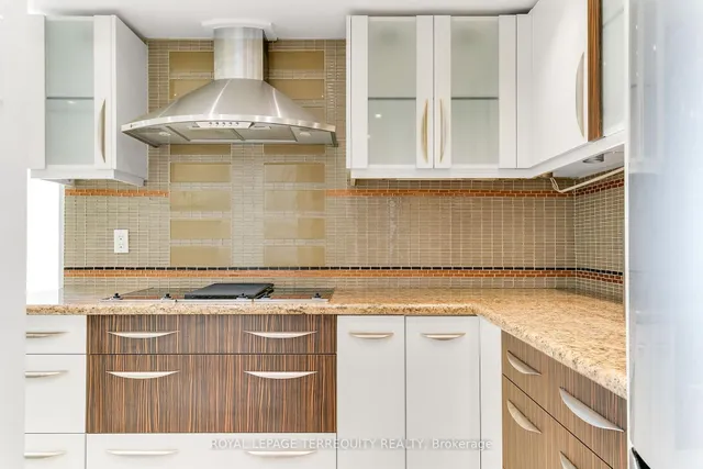 Additional property image - 77 Harbour Sq Unit 2707