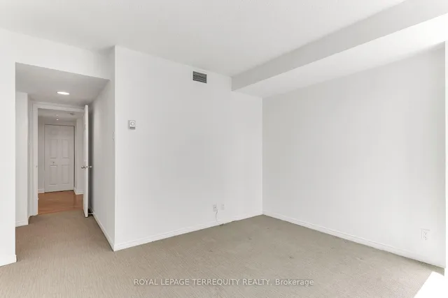 Additional property image - 77 Harbour Sq Unit 2707