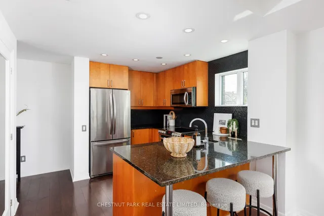 Additional property image - 901 Queen St Unit 228